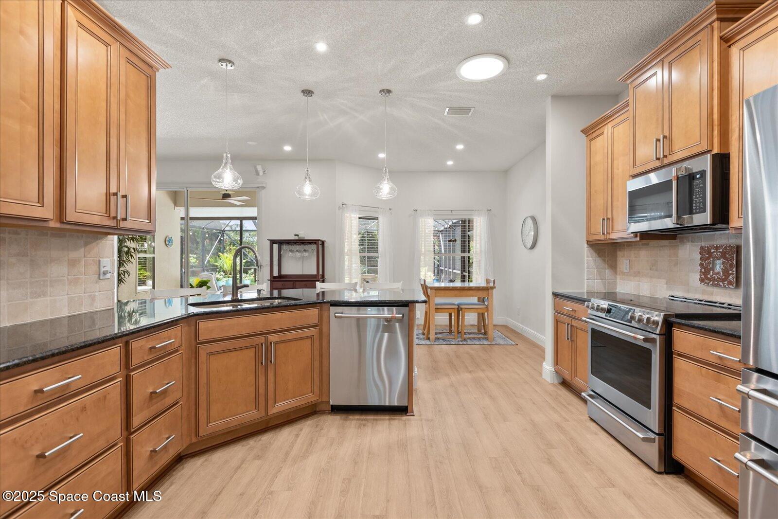 5685 Curtis Boulevard