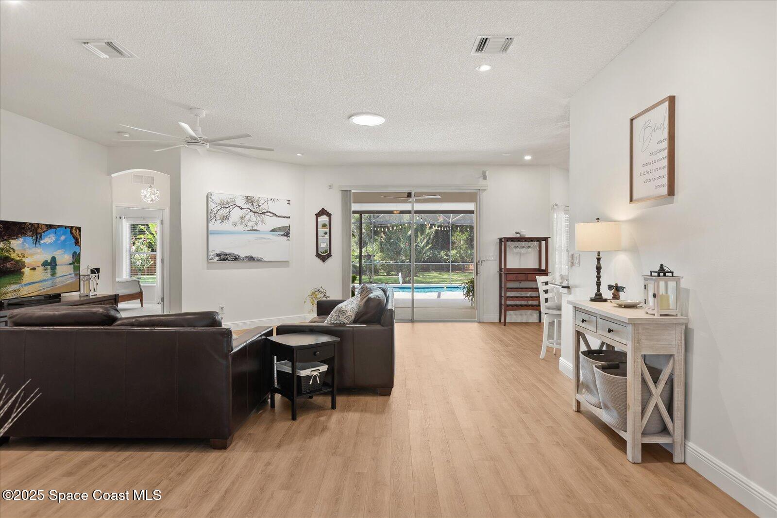 5685 Curtis Boulevard