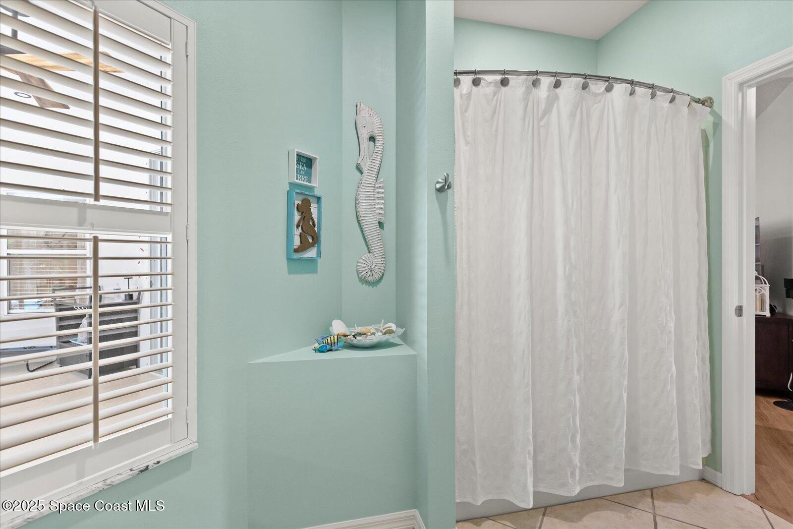 5685 Curtis Boulevard