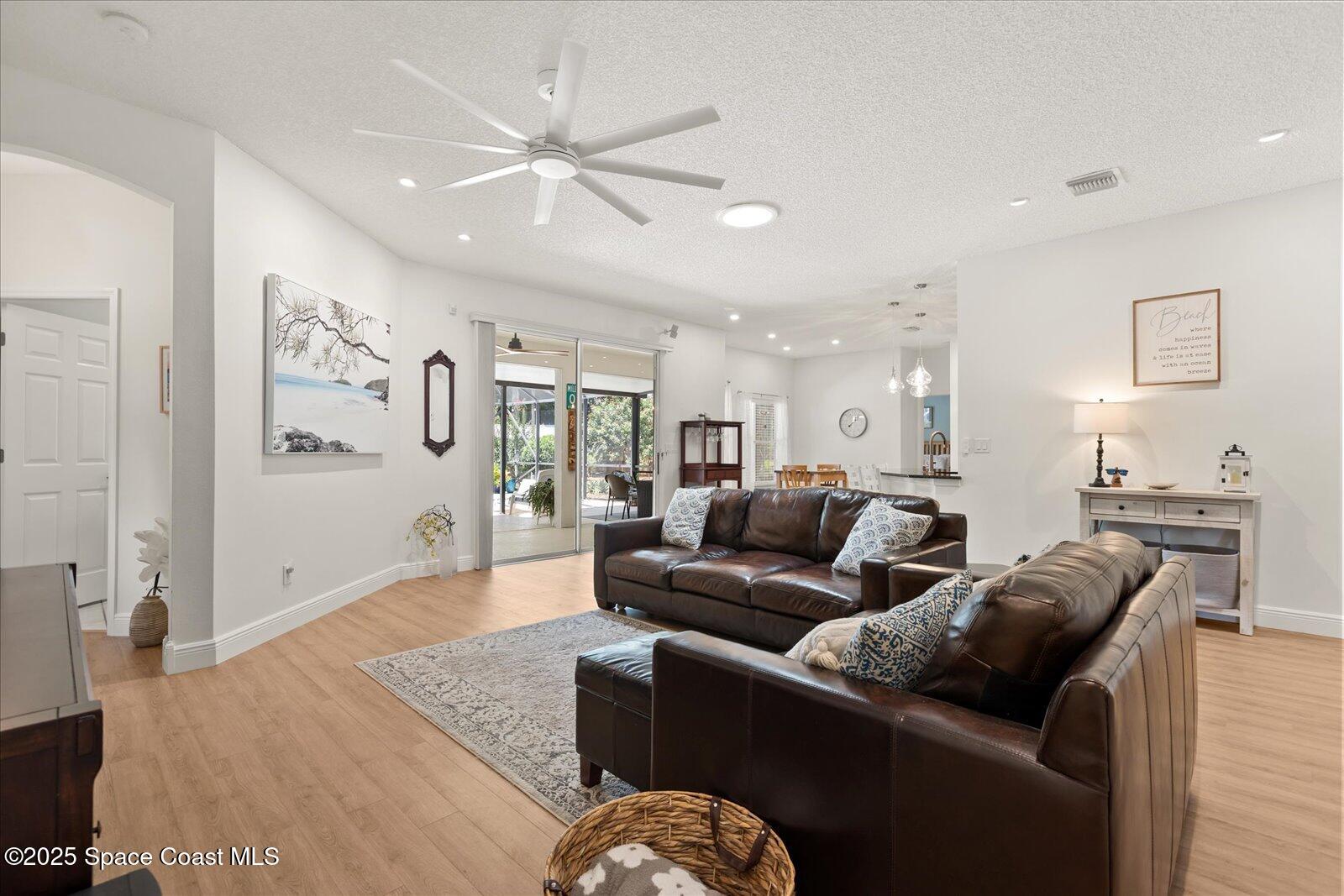 5685 Curtis Boulevard