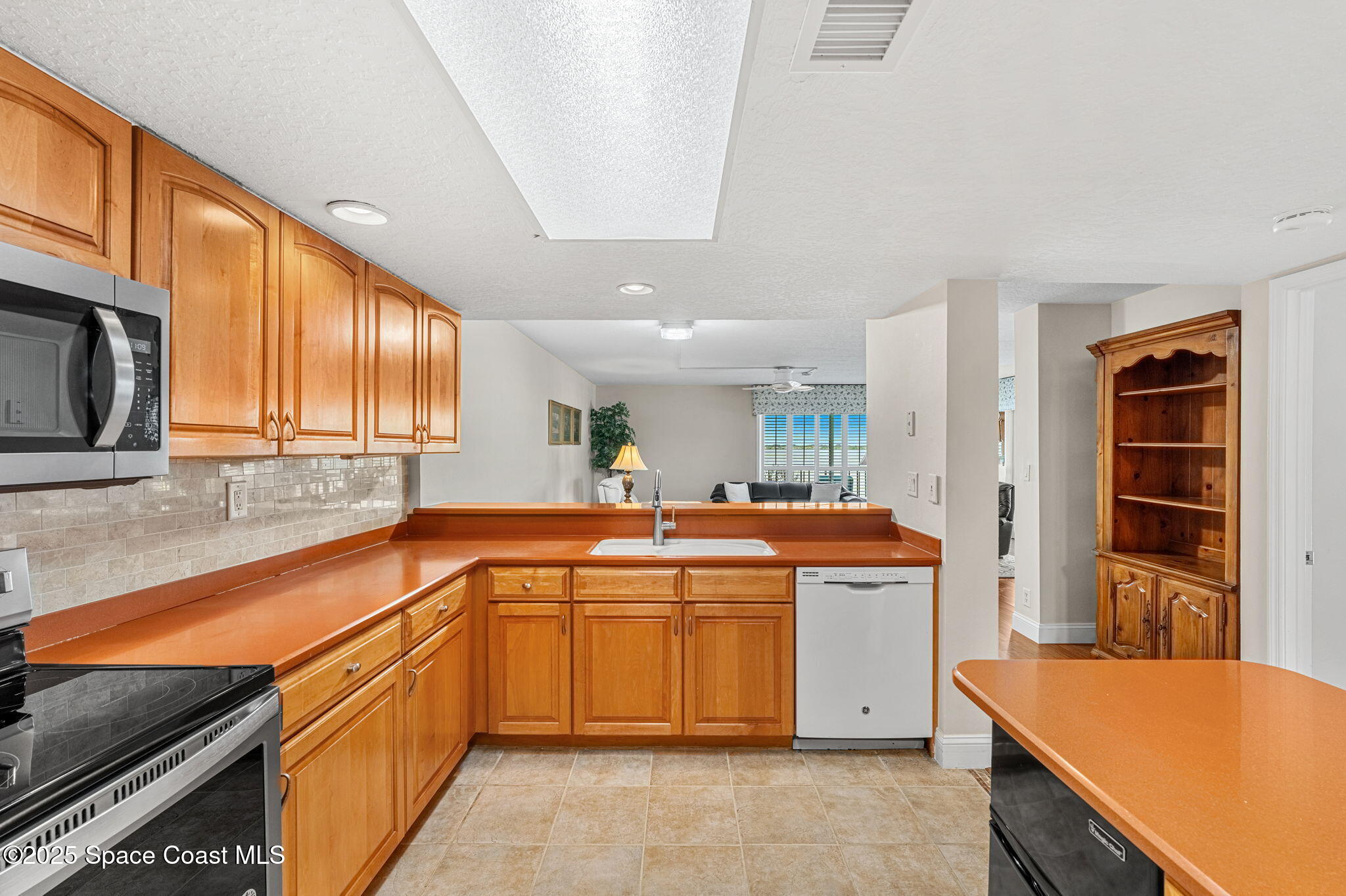 3220 River Villa Way, 115