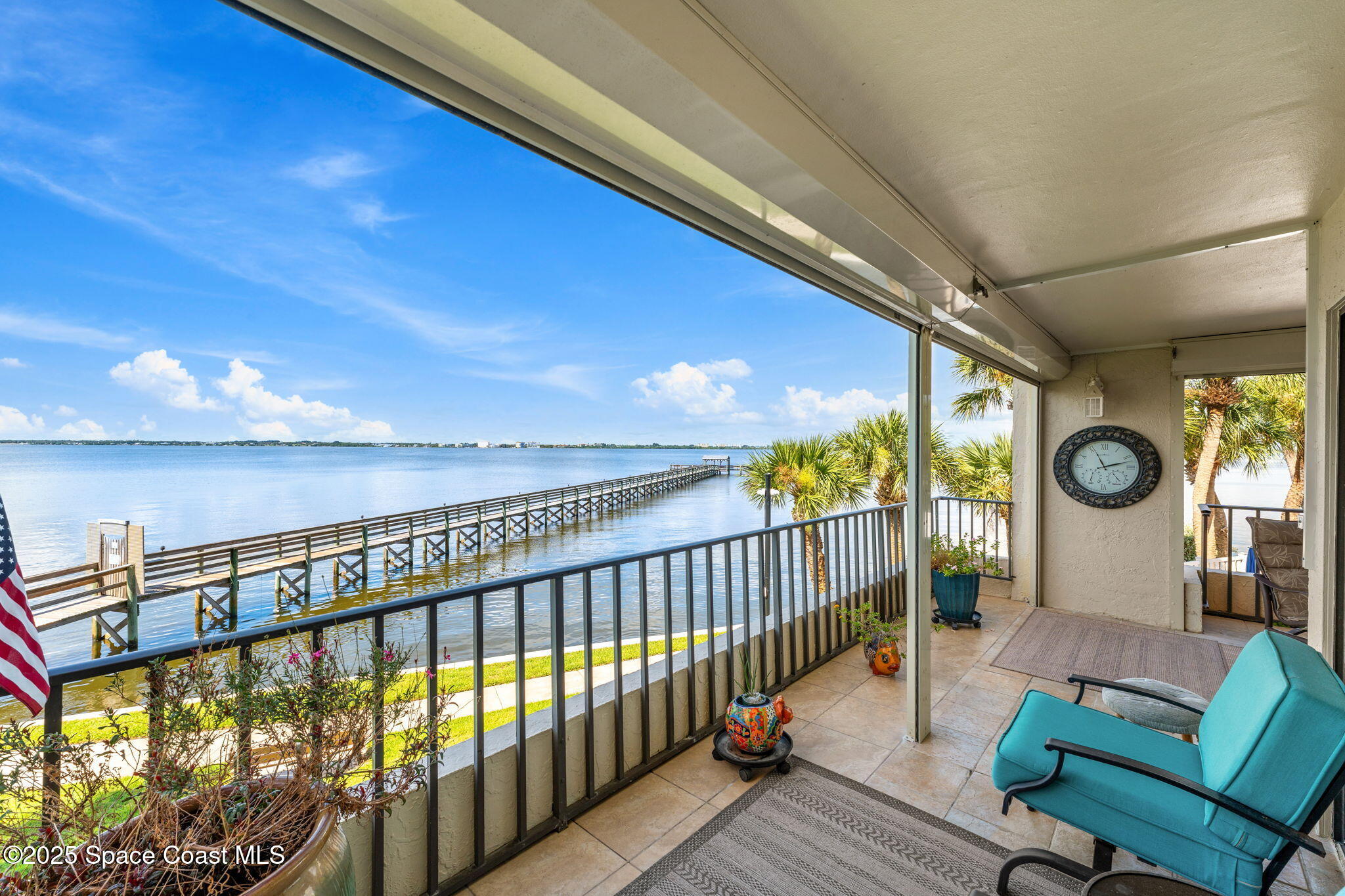 3220 River Villa Way, 115