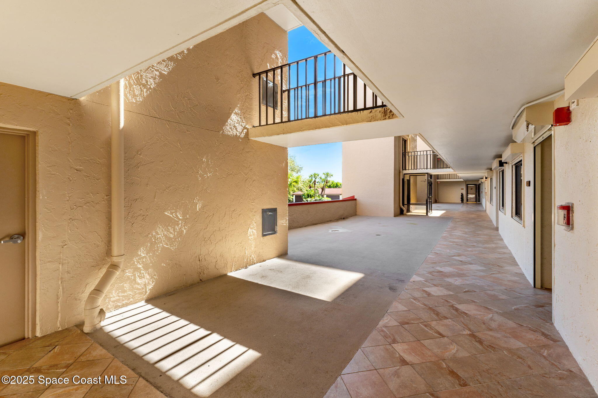3220 River Villa Way, 115