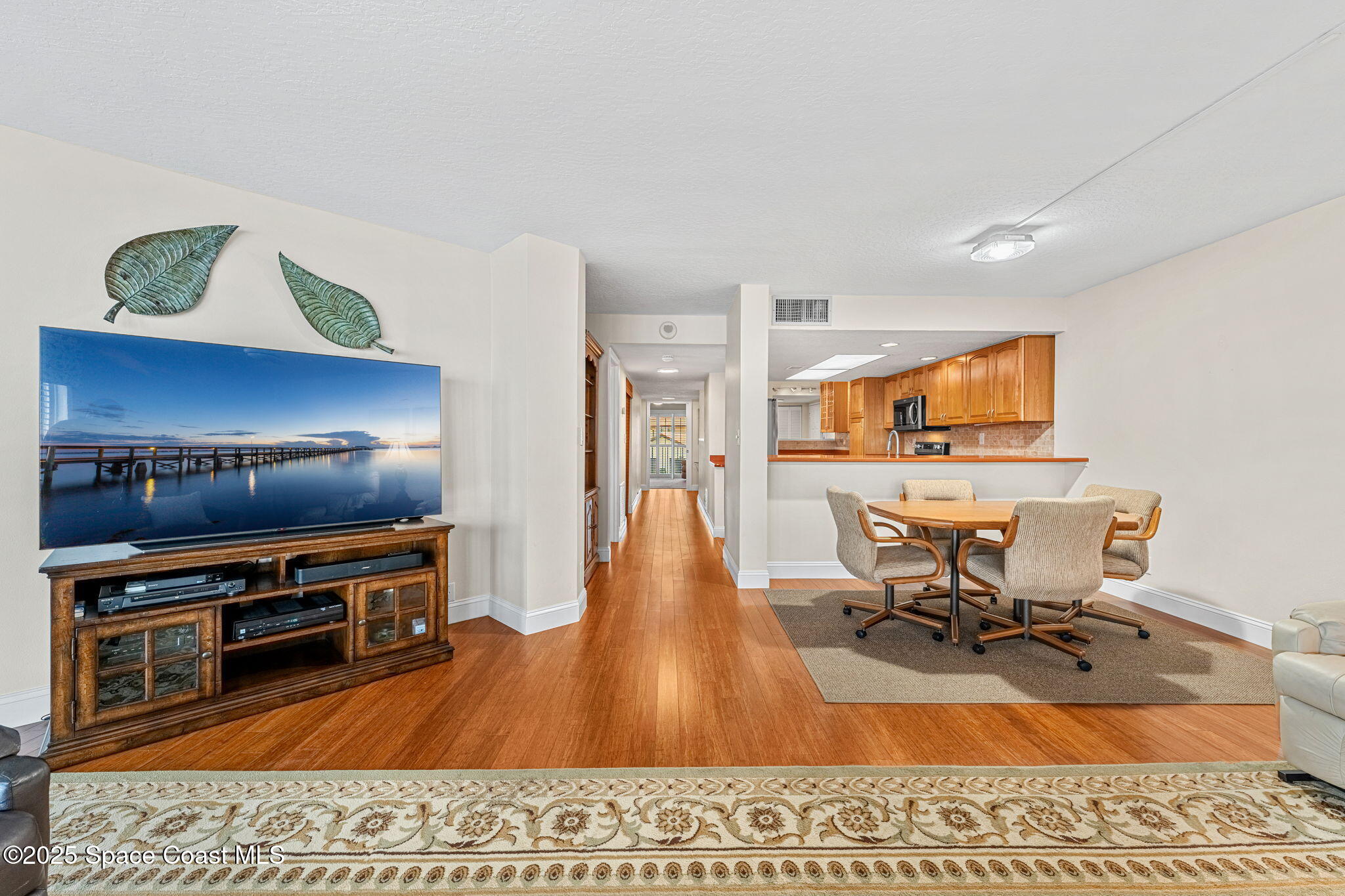 3220 River Villa Way, 115
