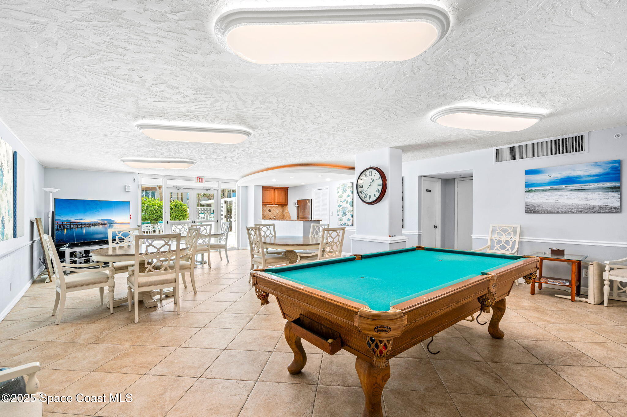 877 N Highway A1a, 1106