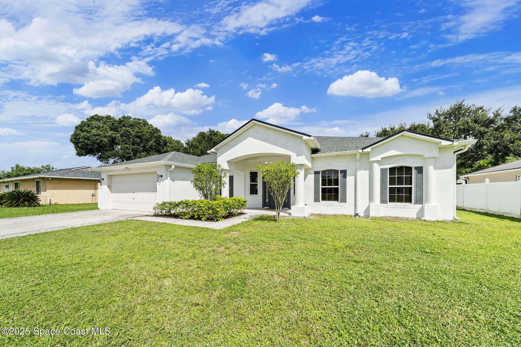 459 Calamondin Avenue NW