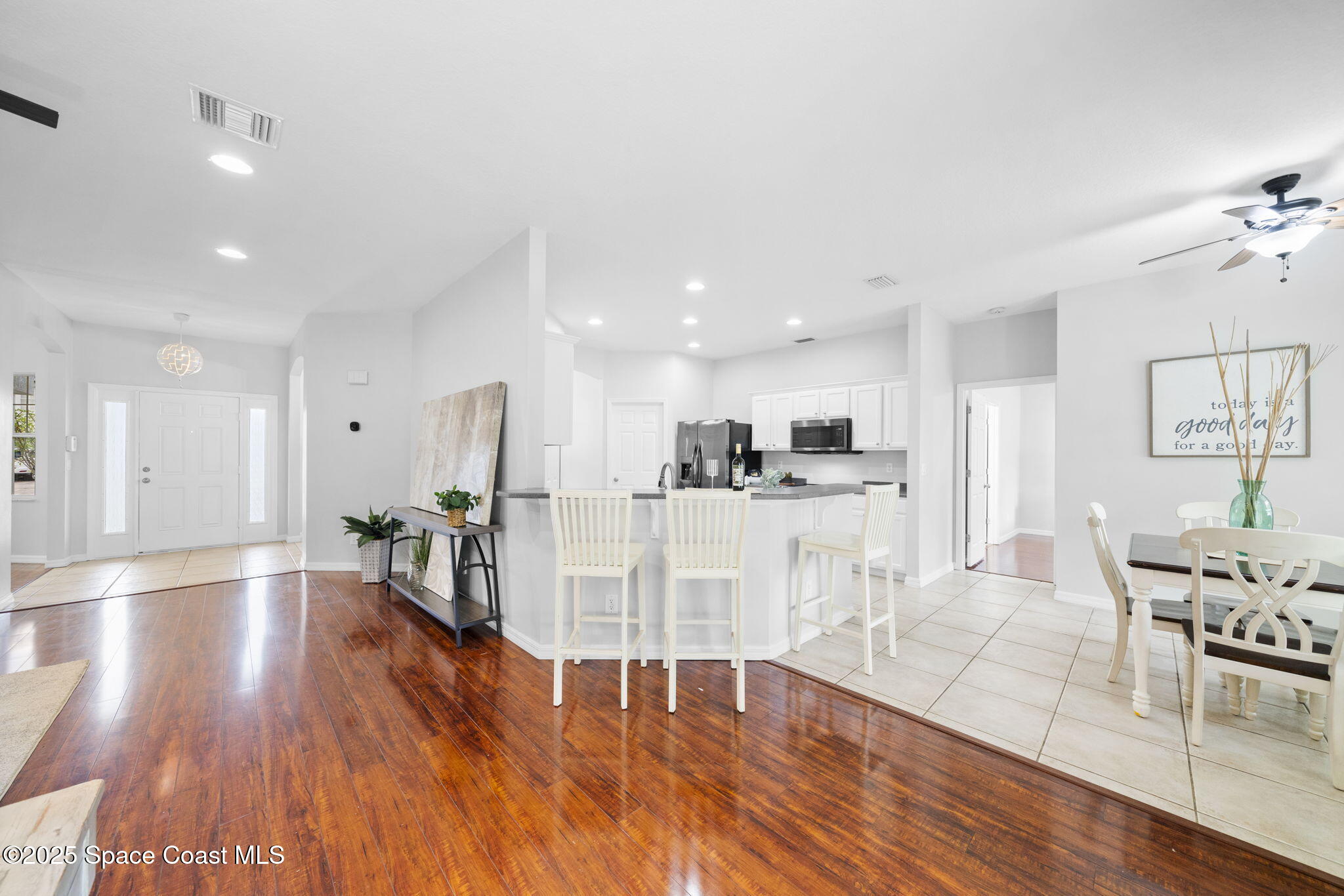 459 Calamondin Avenue NW