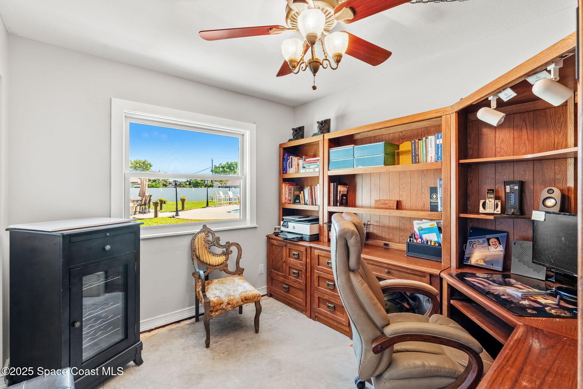 658 Binney Street NE