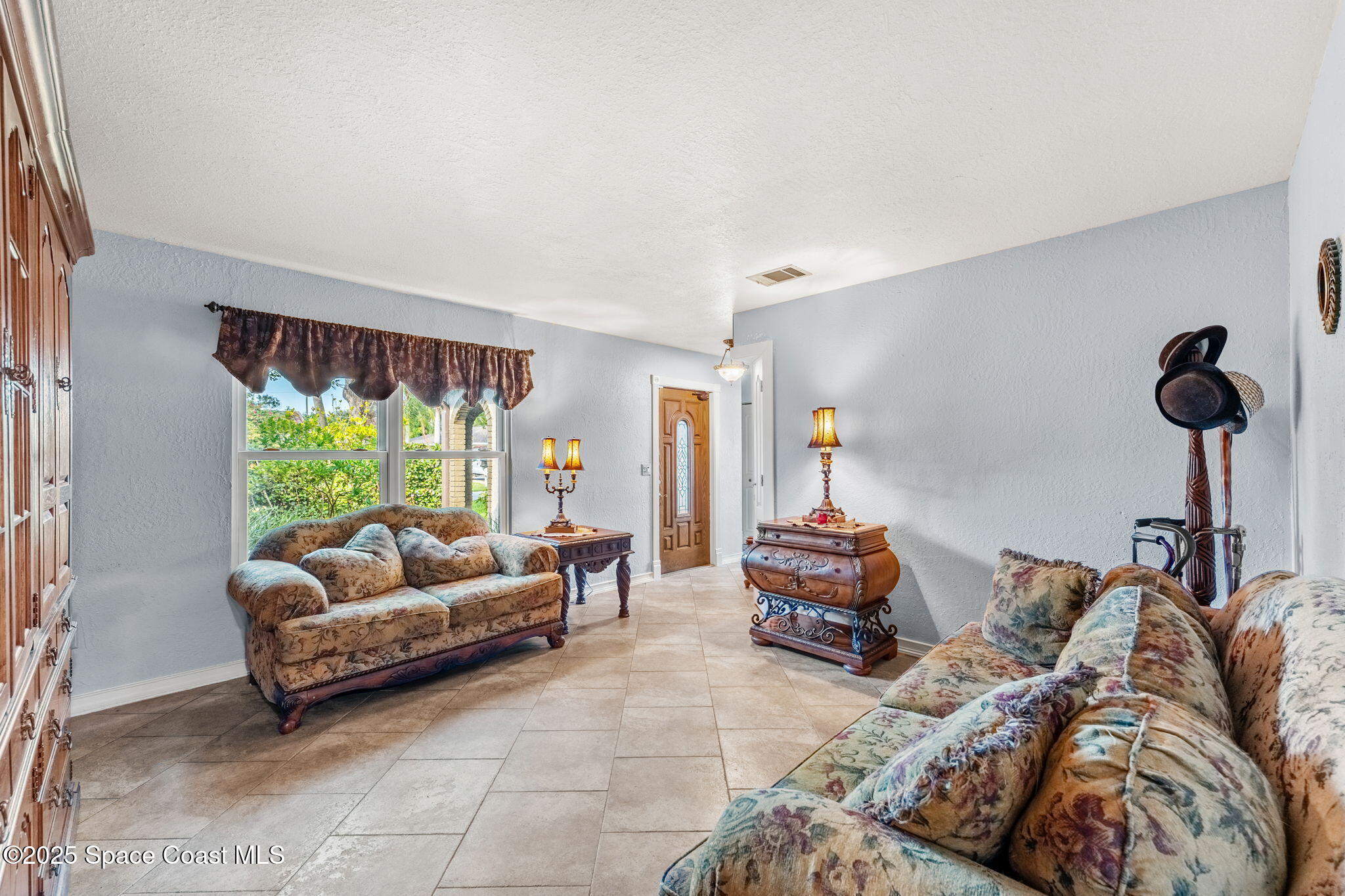 658 Binney Street NE