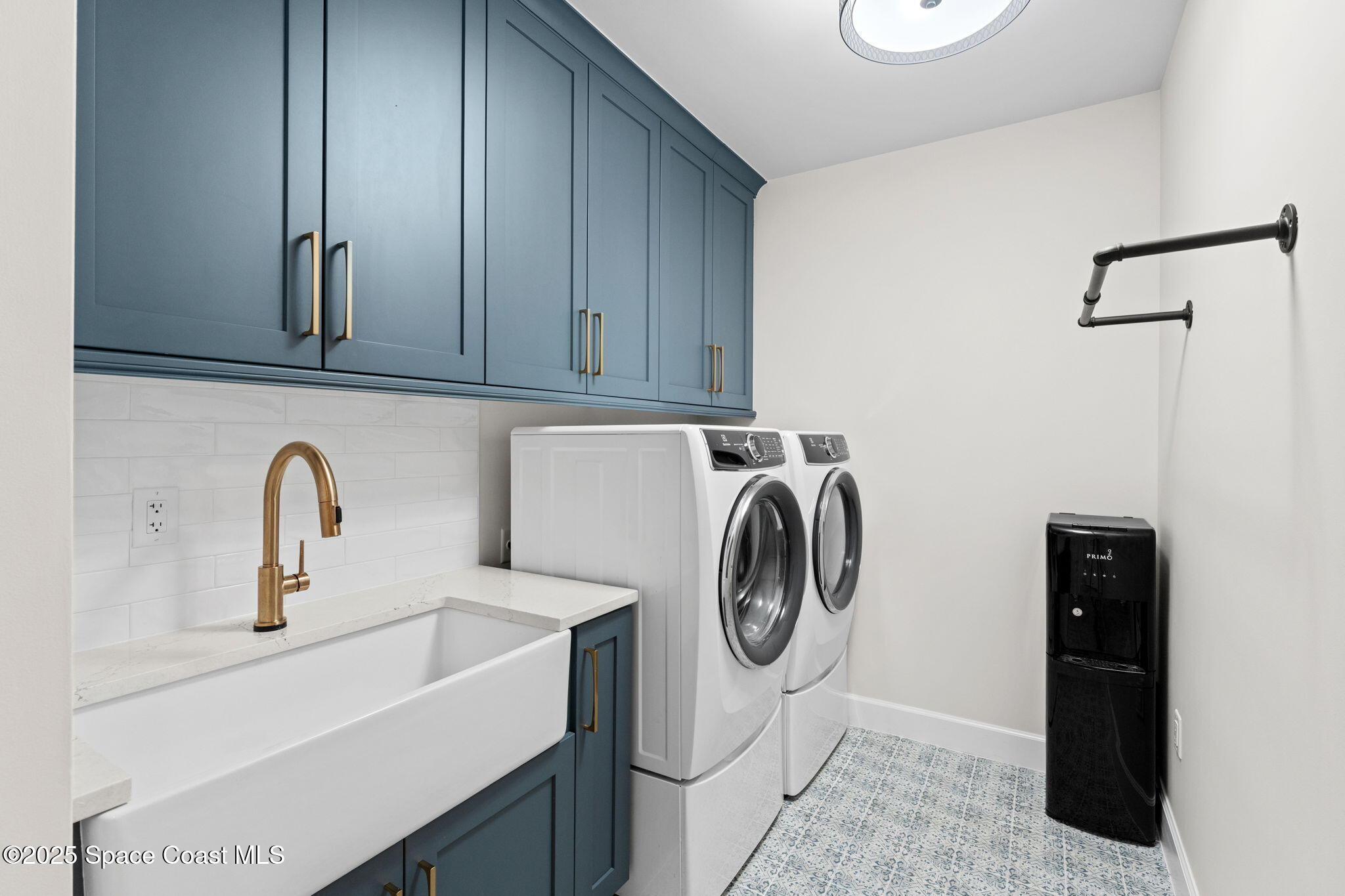 1795 N Highway A1a, 401