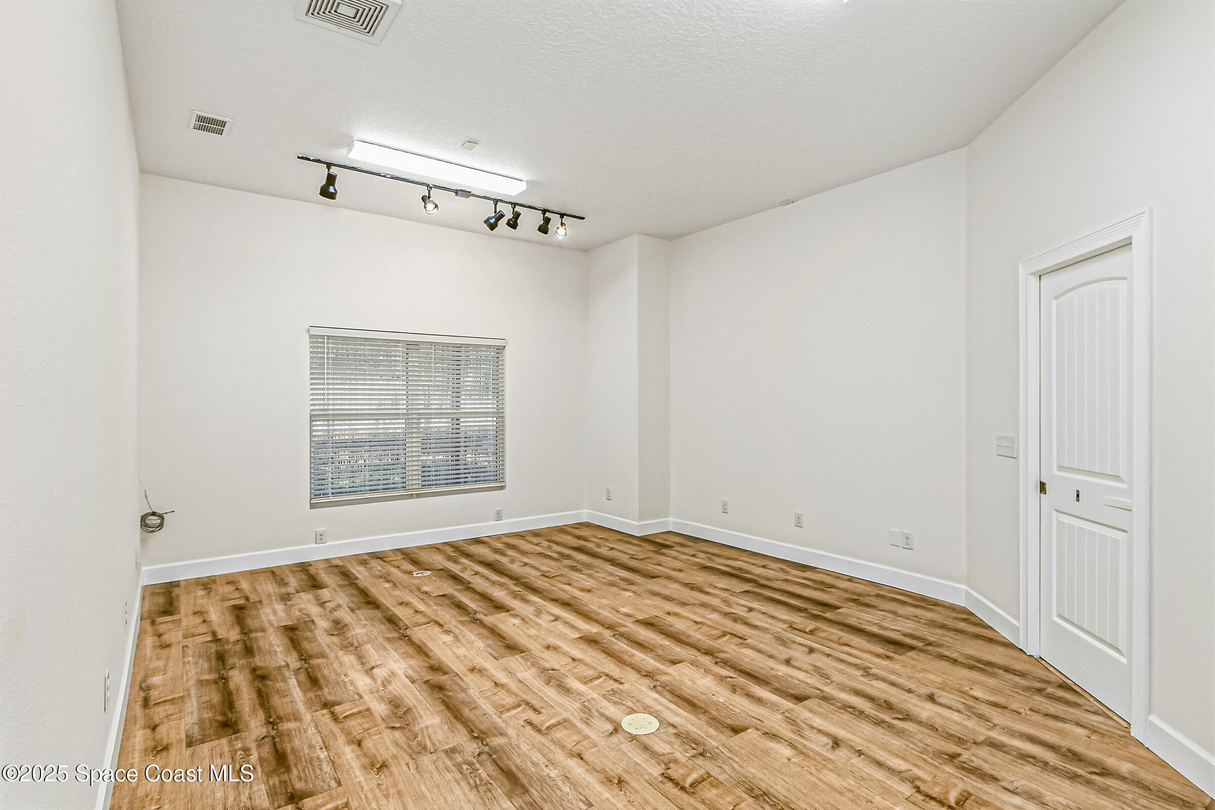 5430 Amy Way