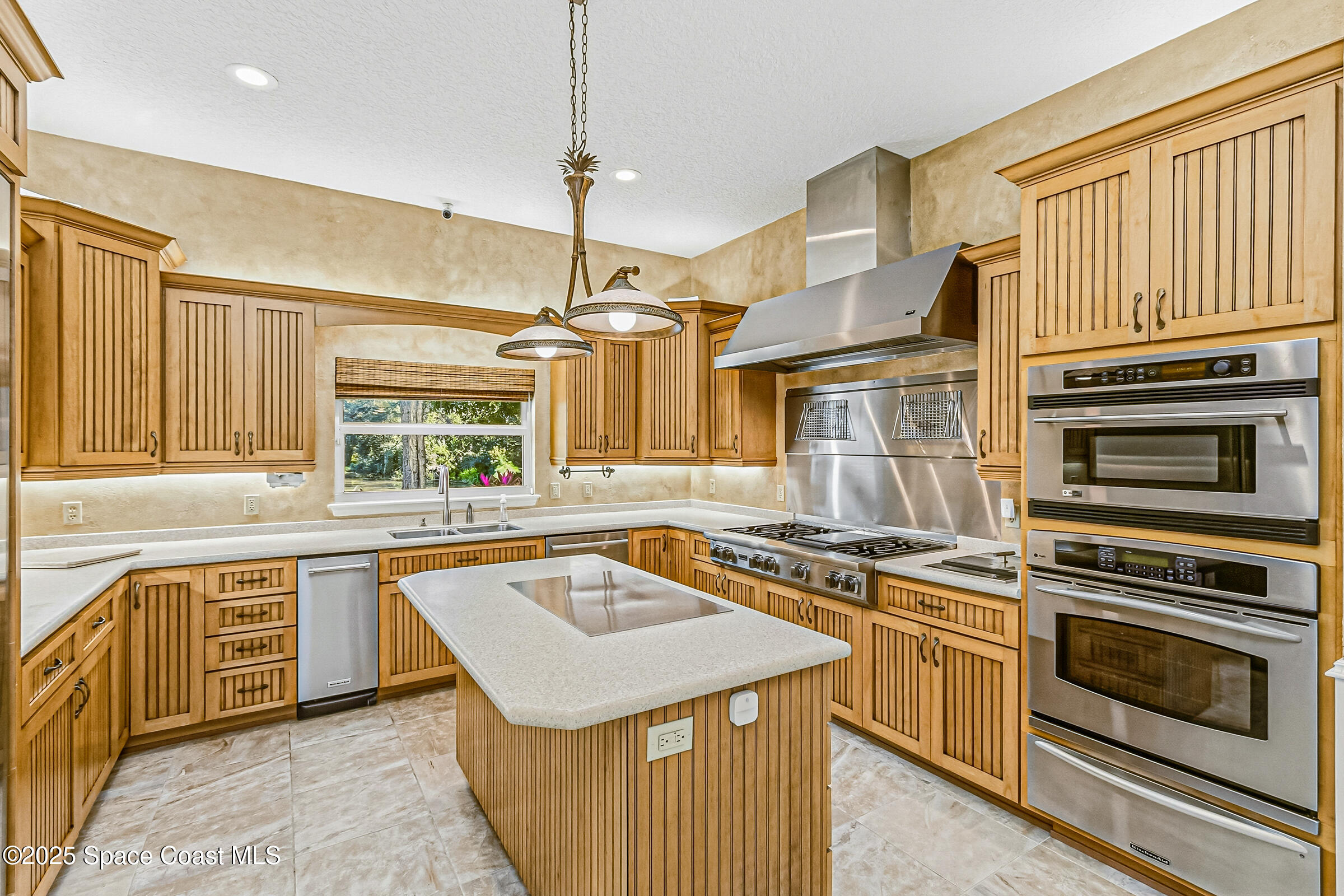 5430 Amy Way