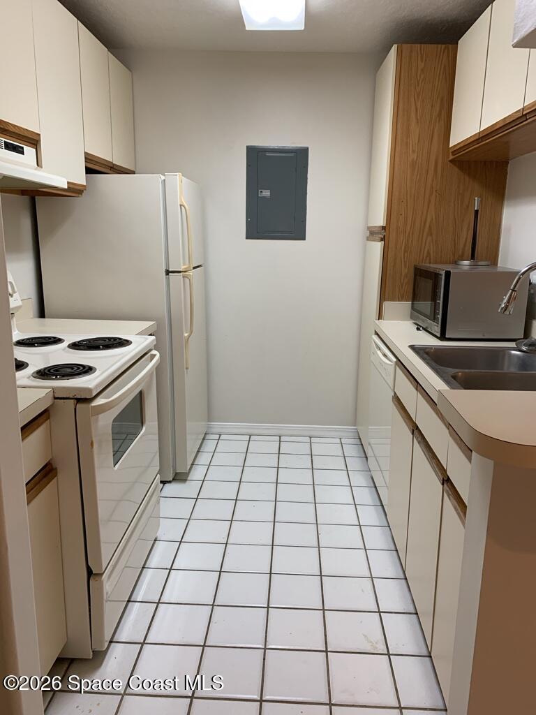 7667 N Wickham Road 720