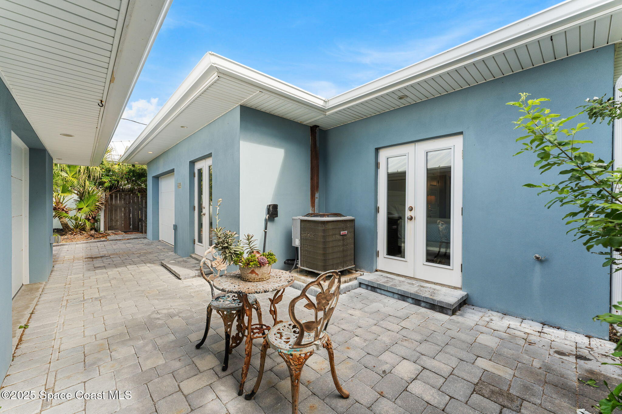 659 S Atlantic Avenue