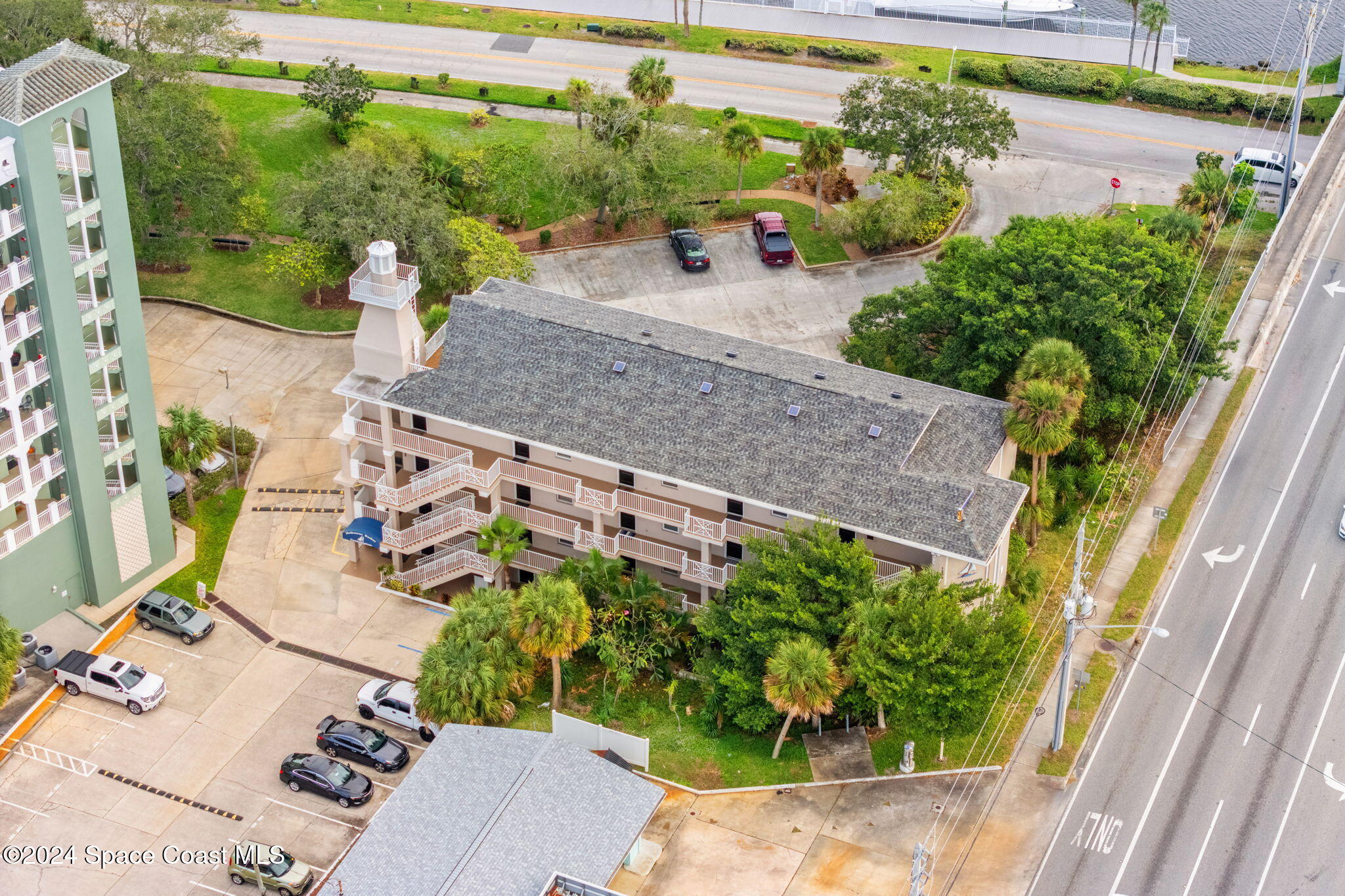 1209 E New Haven Avenue 301