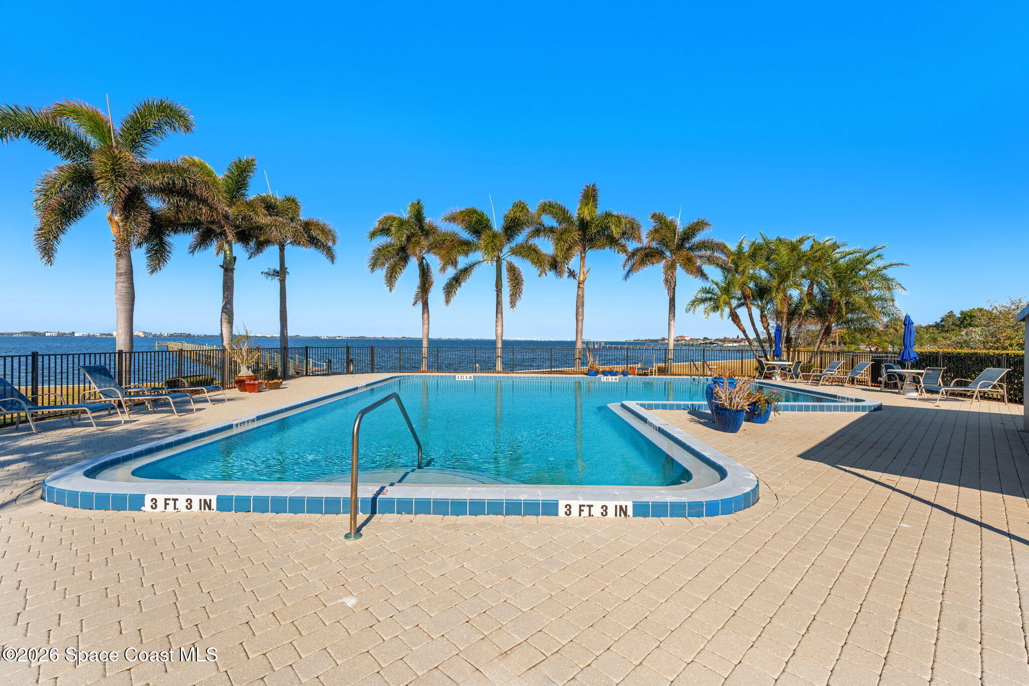 216 Glengarry Avenue