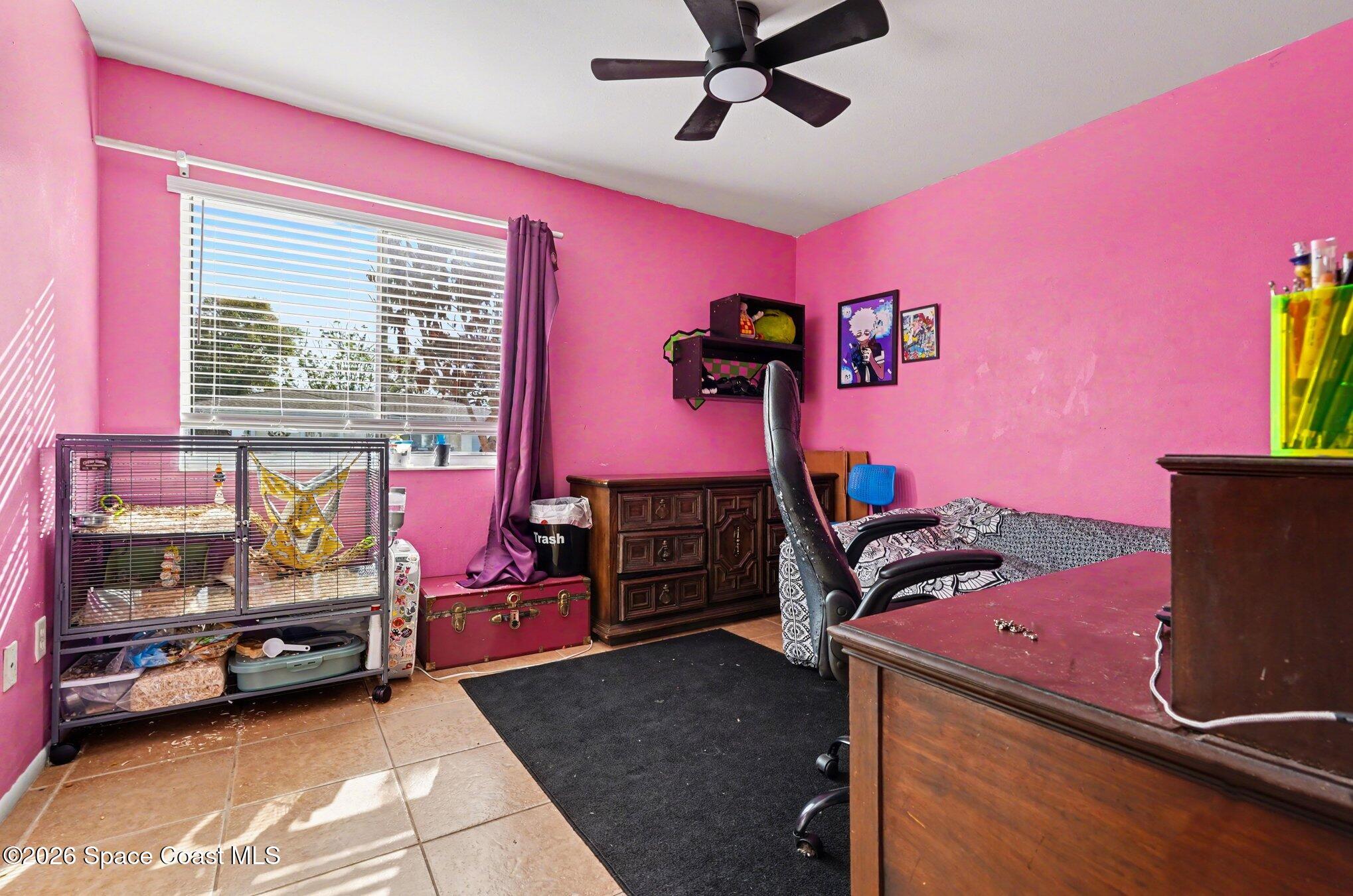 1076 Galty Circle NE