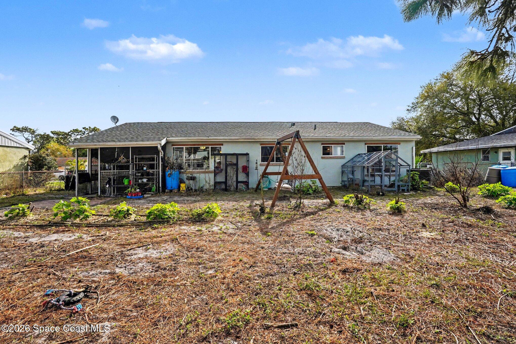 1076 Galty Circle NE