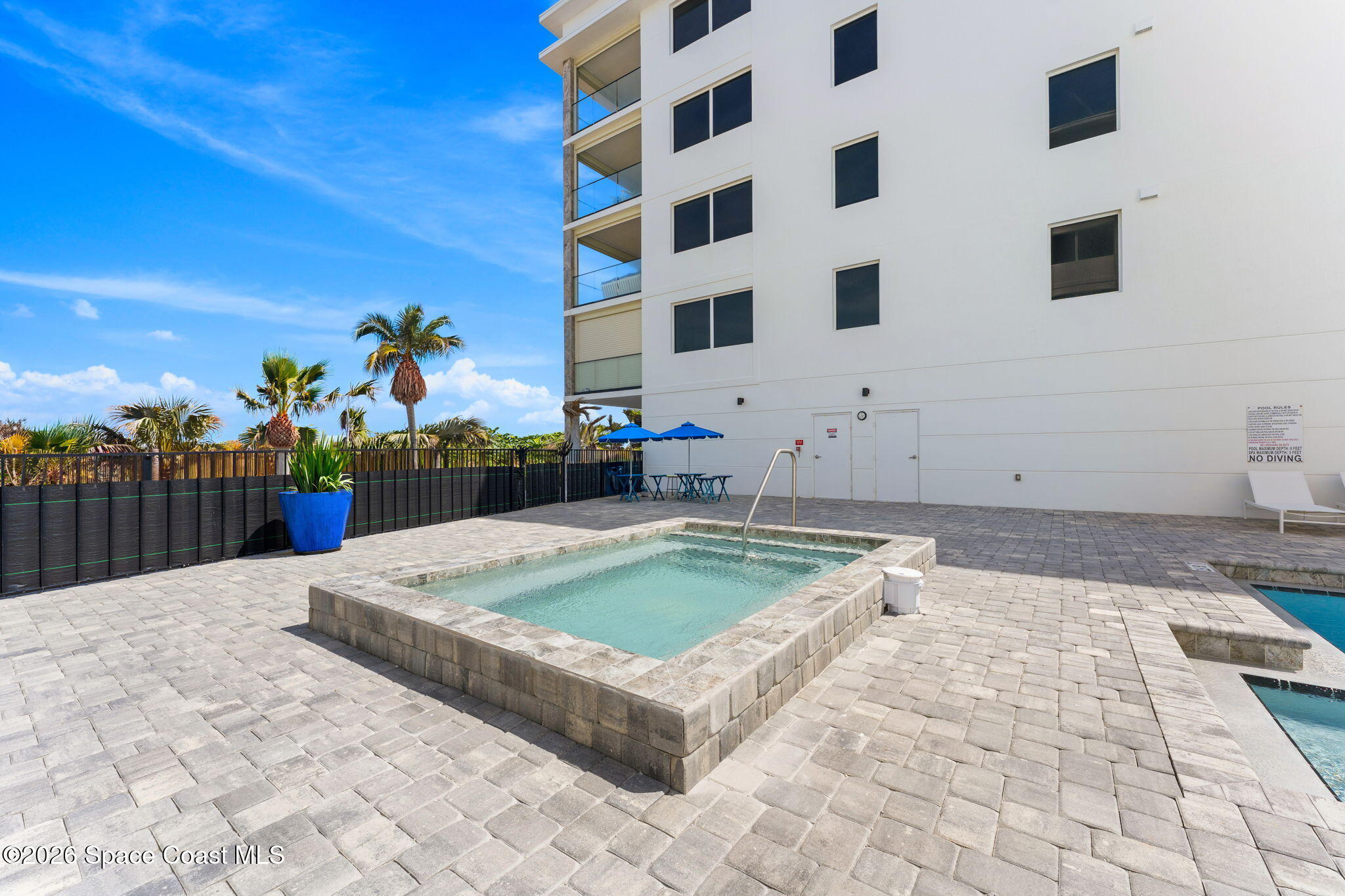 2745 N Highway A1A 501