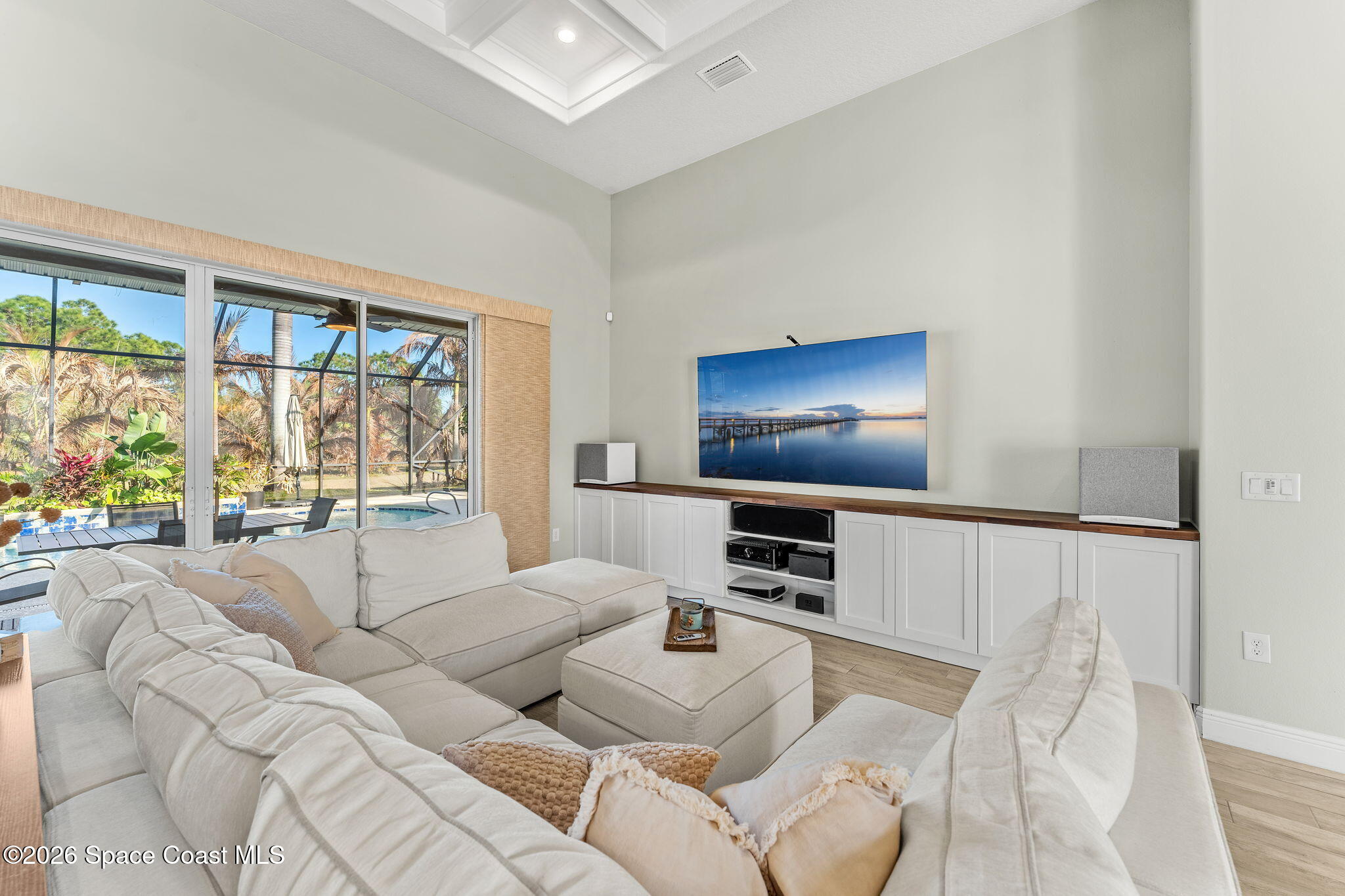 6895 Cottonwood Drive