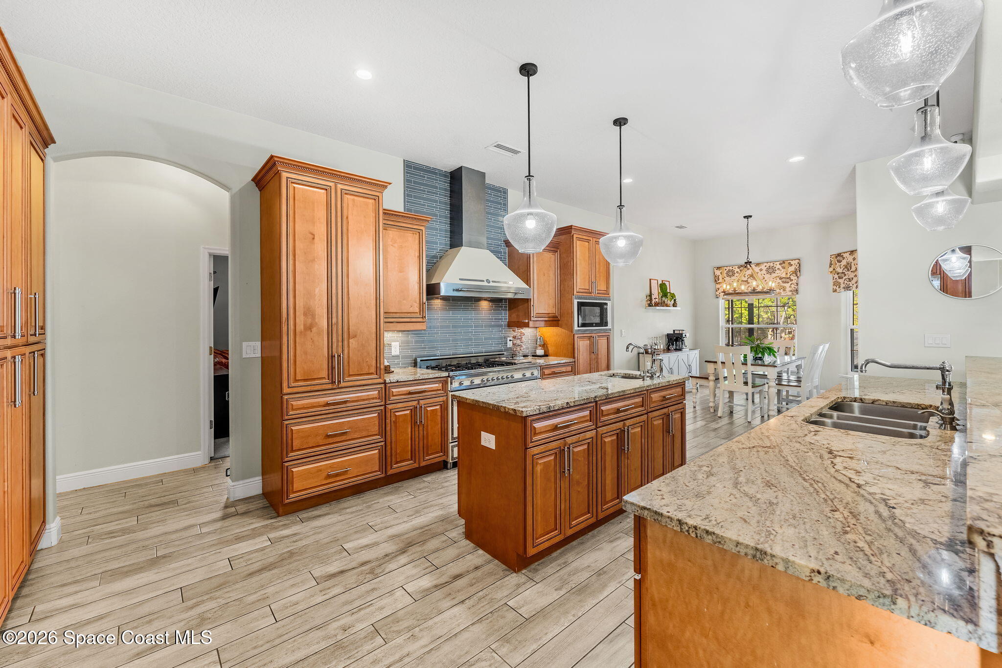 6895 Cottonwood Drive