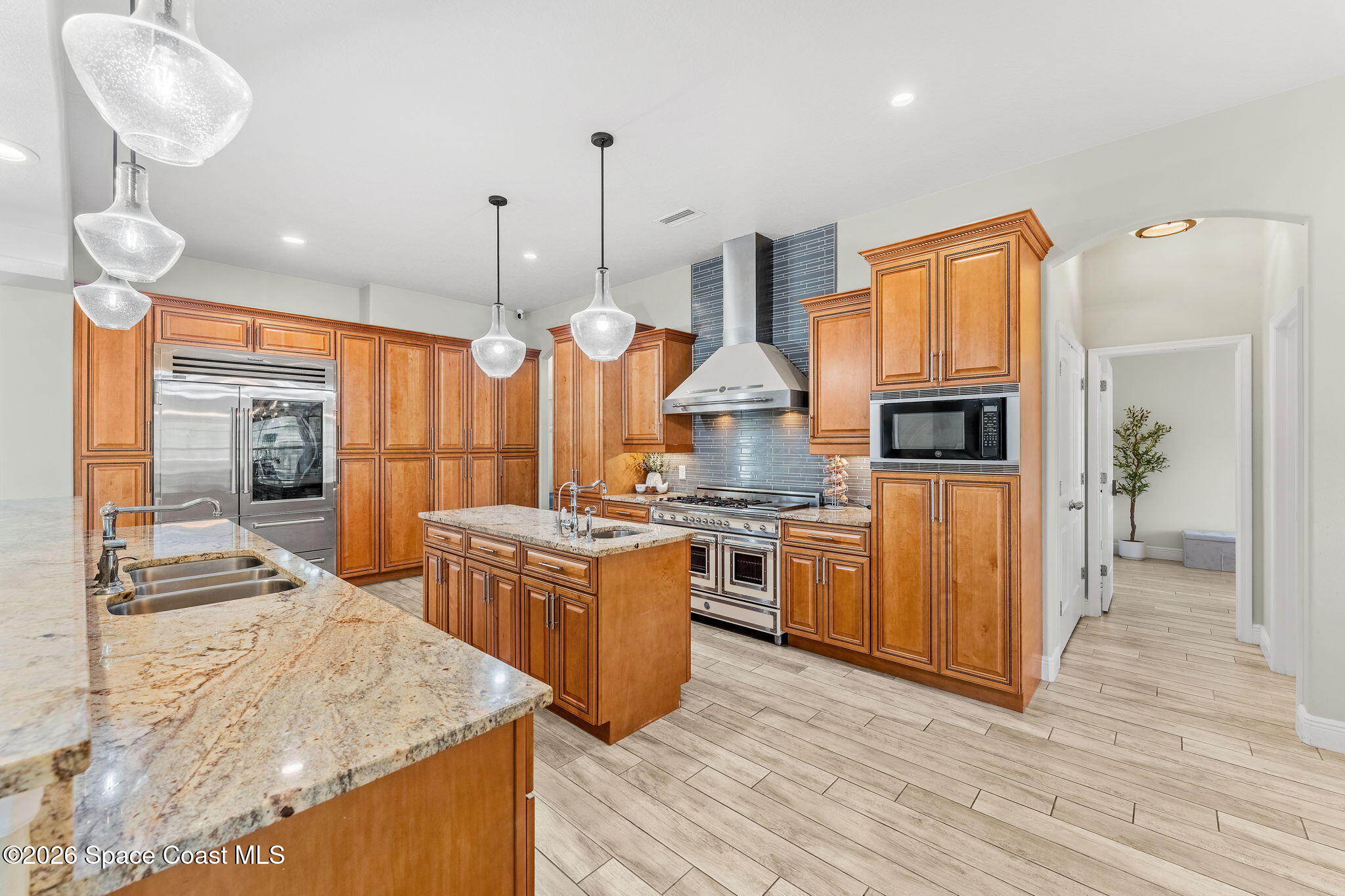 6895 Cottonwood Drive