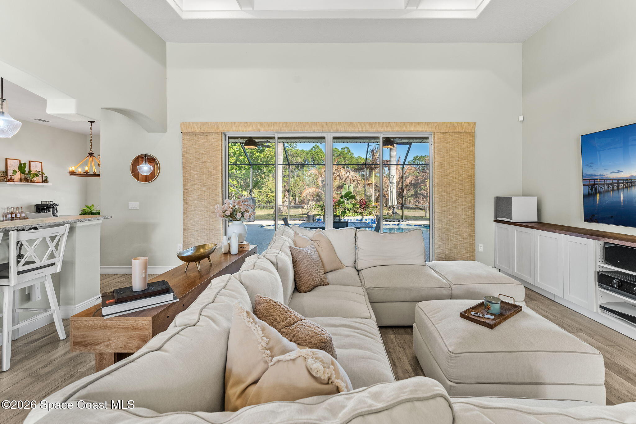 6895 Cottonwood Drive