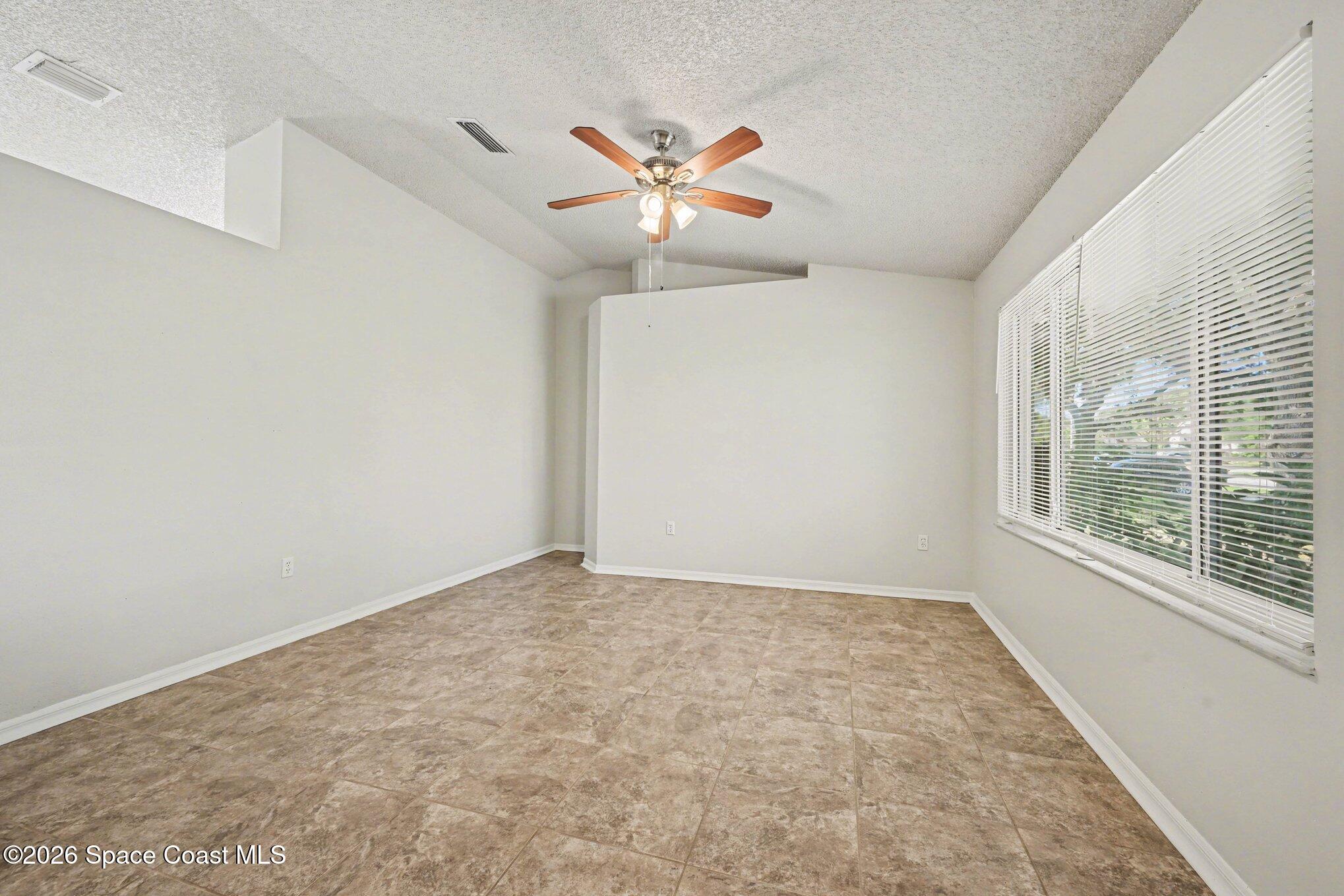 1421 Emerson Drive NE