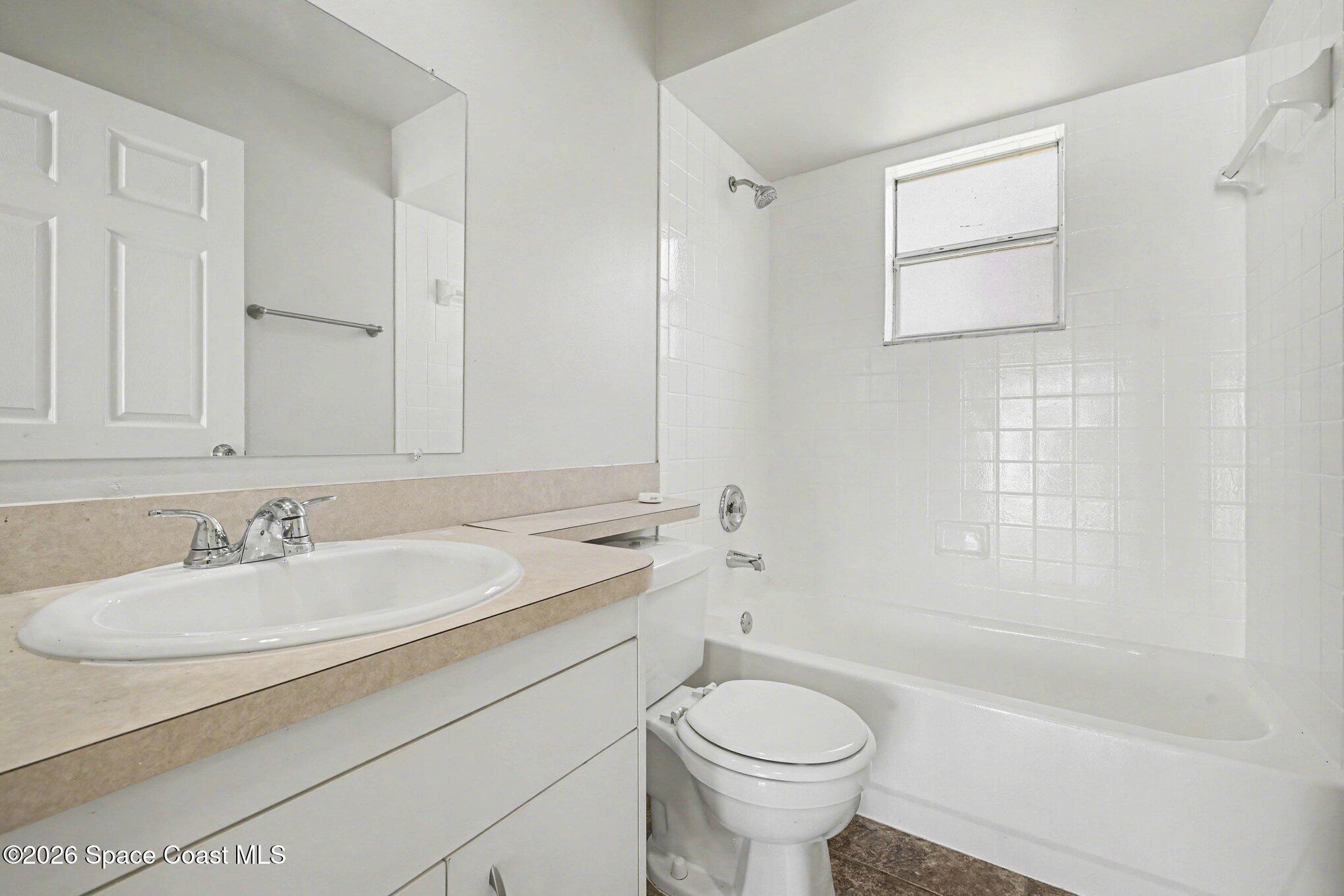 1421 Emerson Drive NE