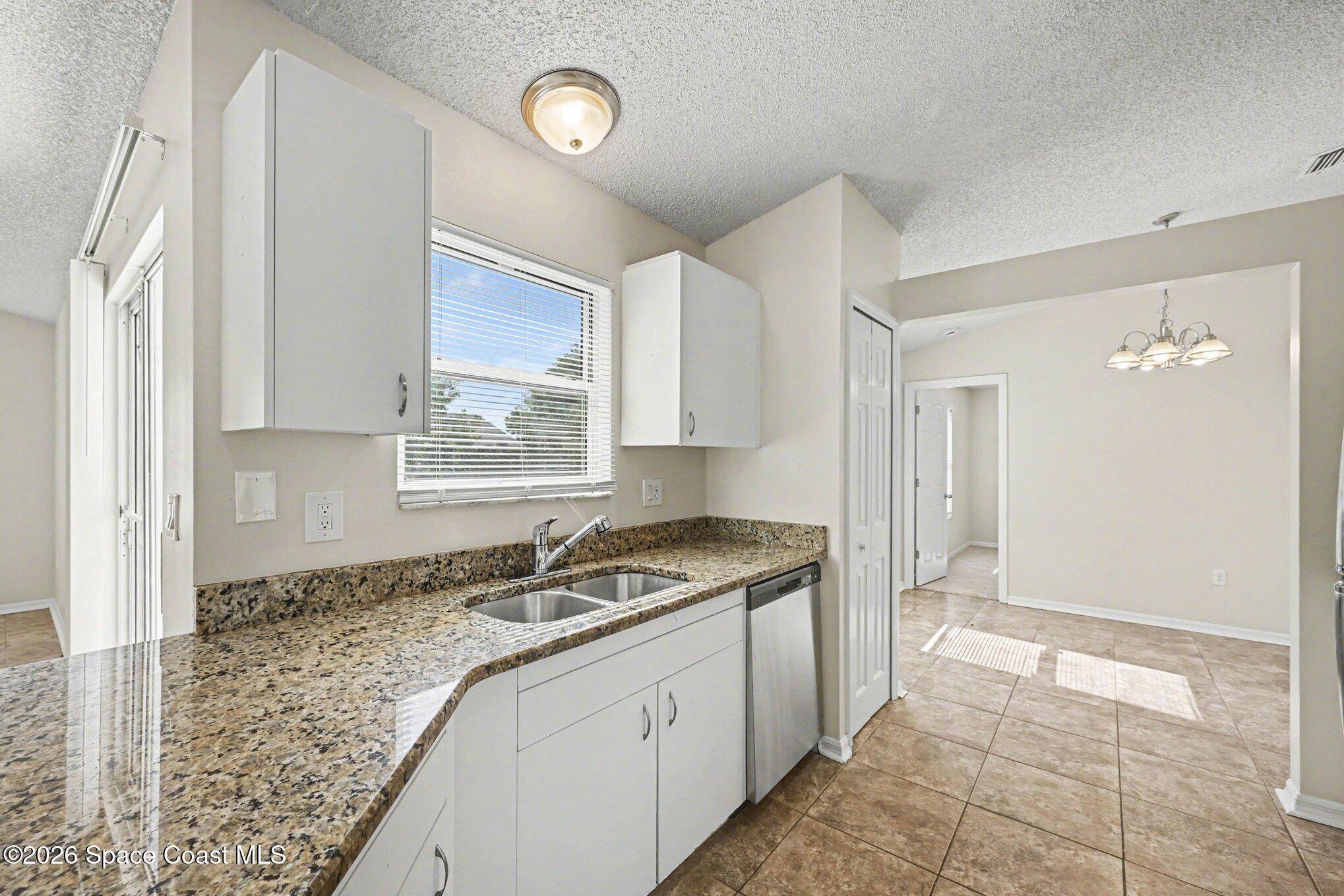 1421 Emerson Drive NE