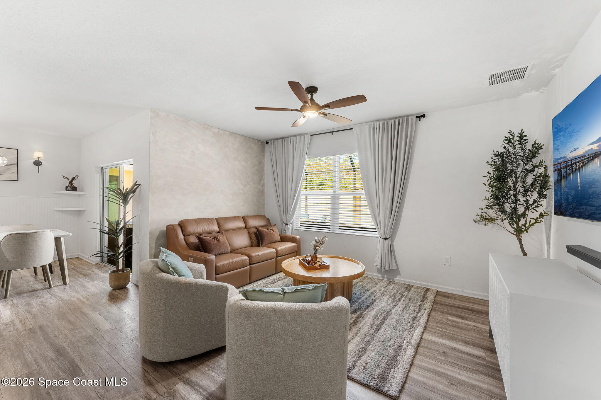 202 Alamere Drive SW