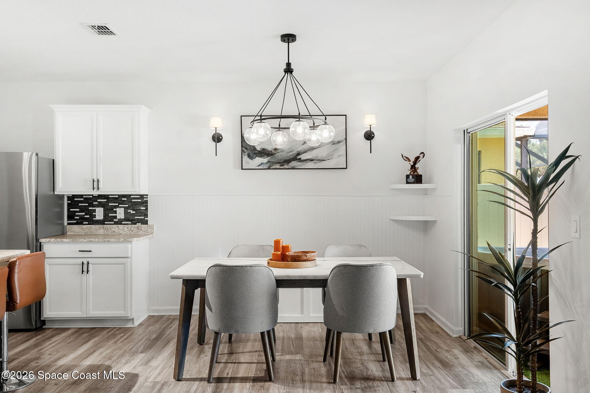 202 Alamere Drive SW