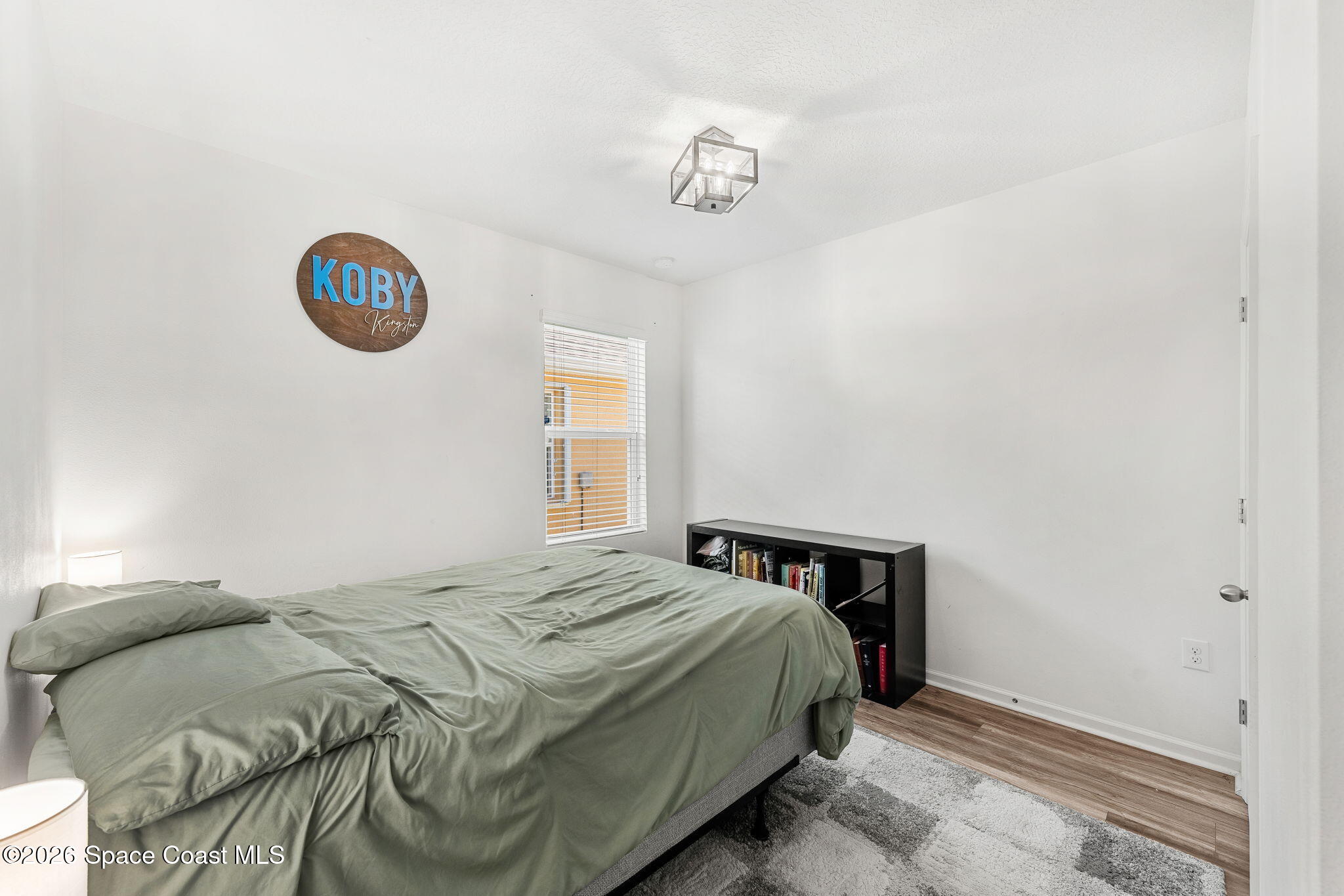 202 Alamere Drive SW