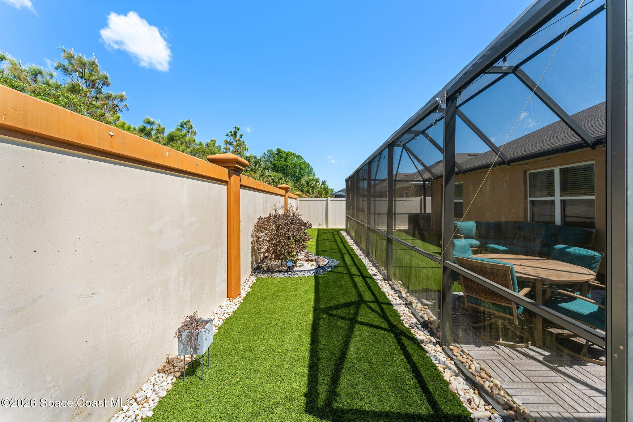 202 Alamere Drive SW