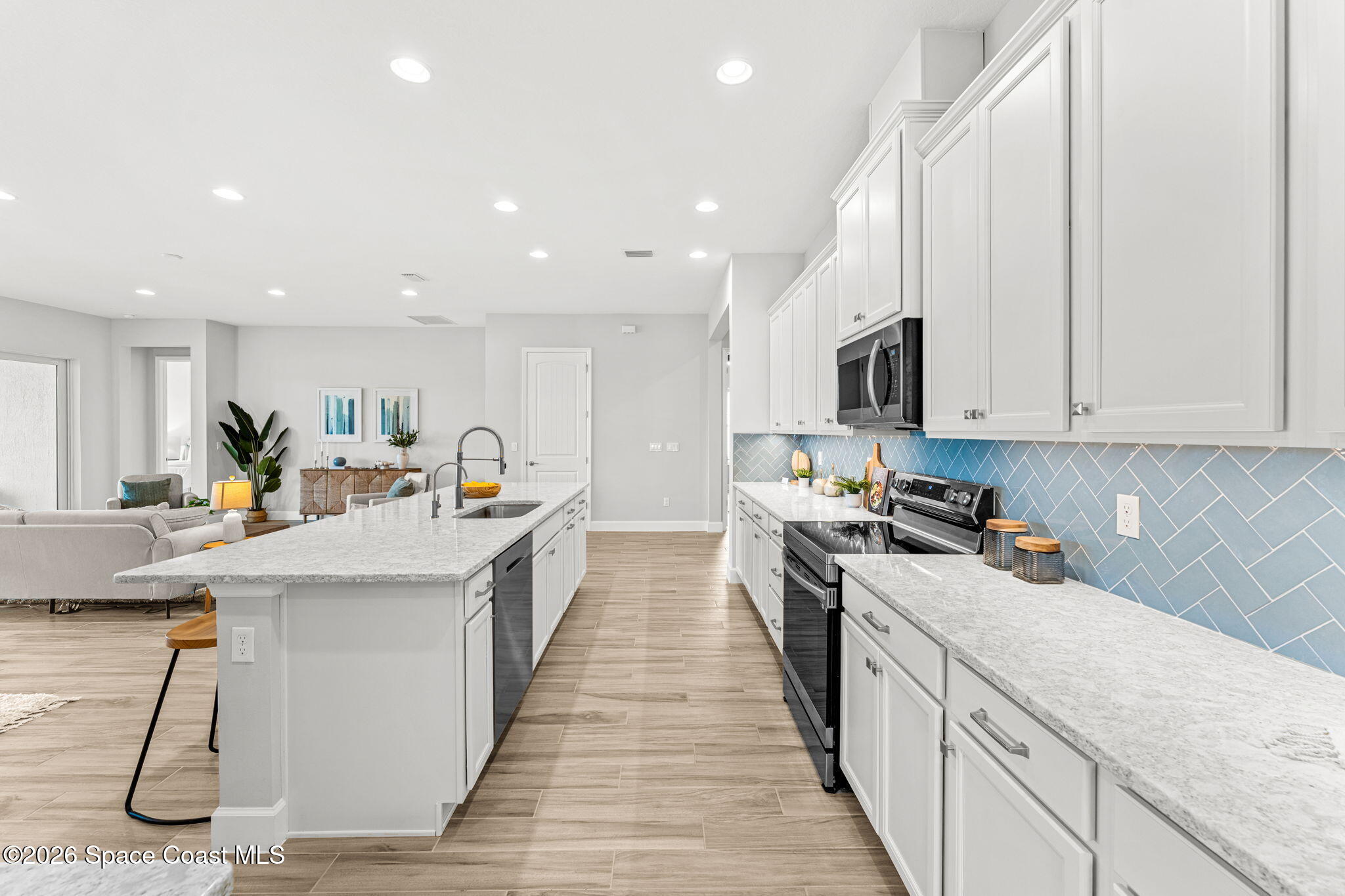 2527 Kamin Drive