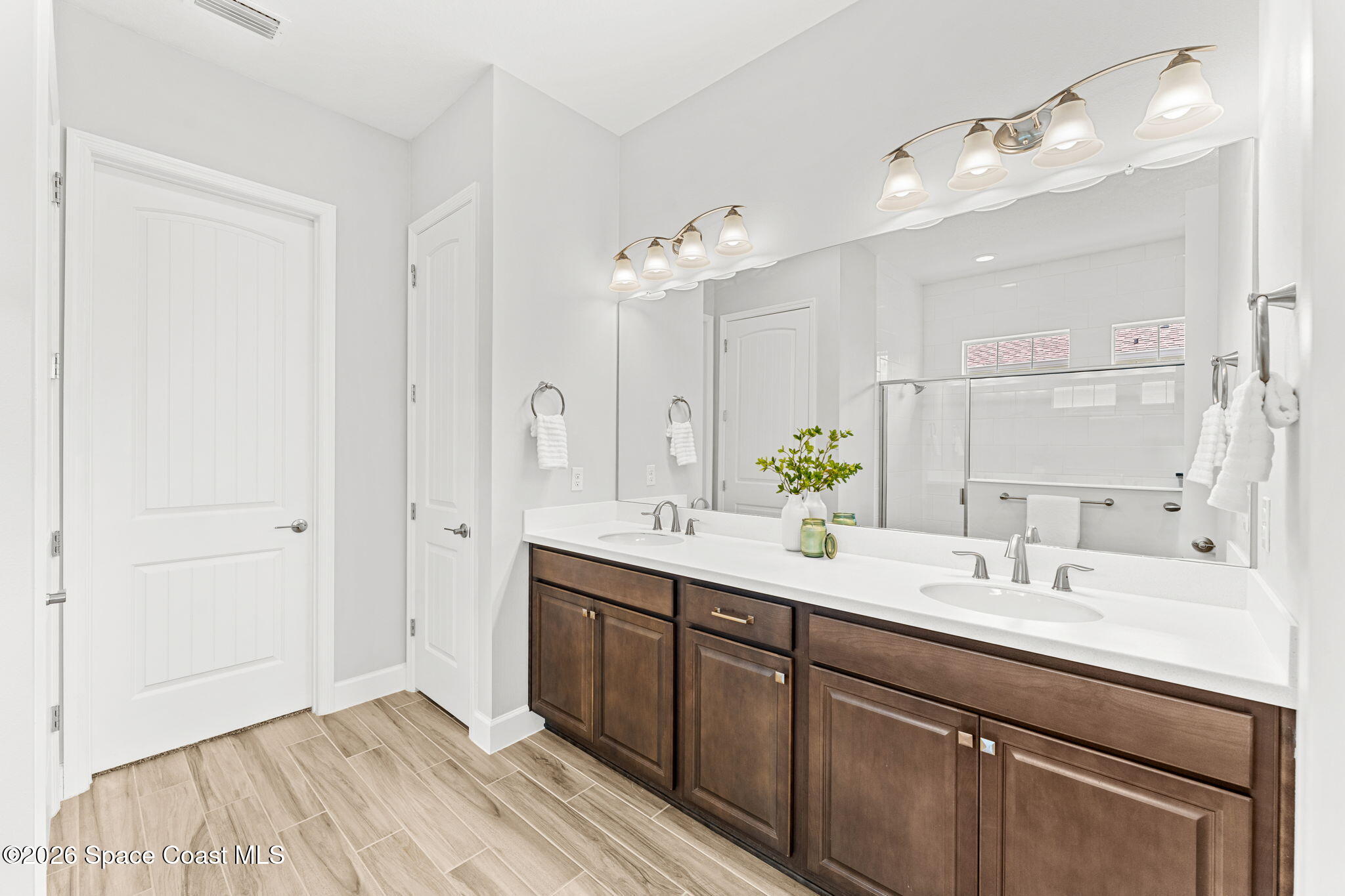 2527 Kamin Drive