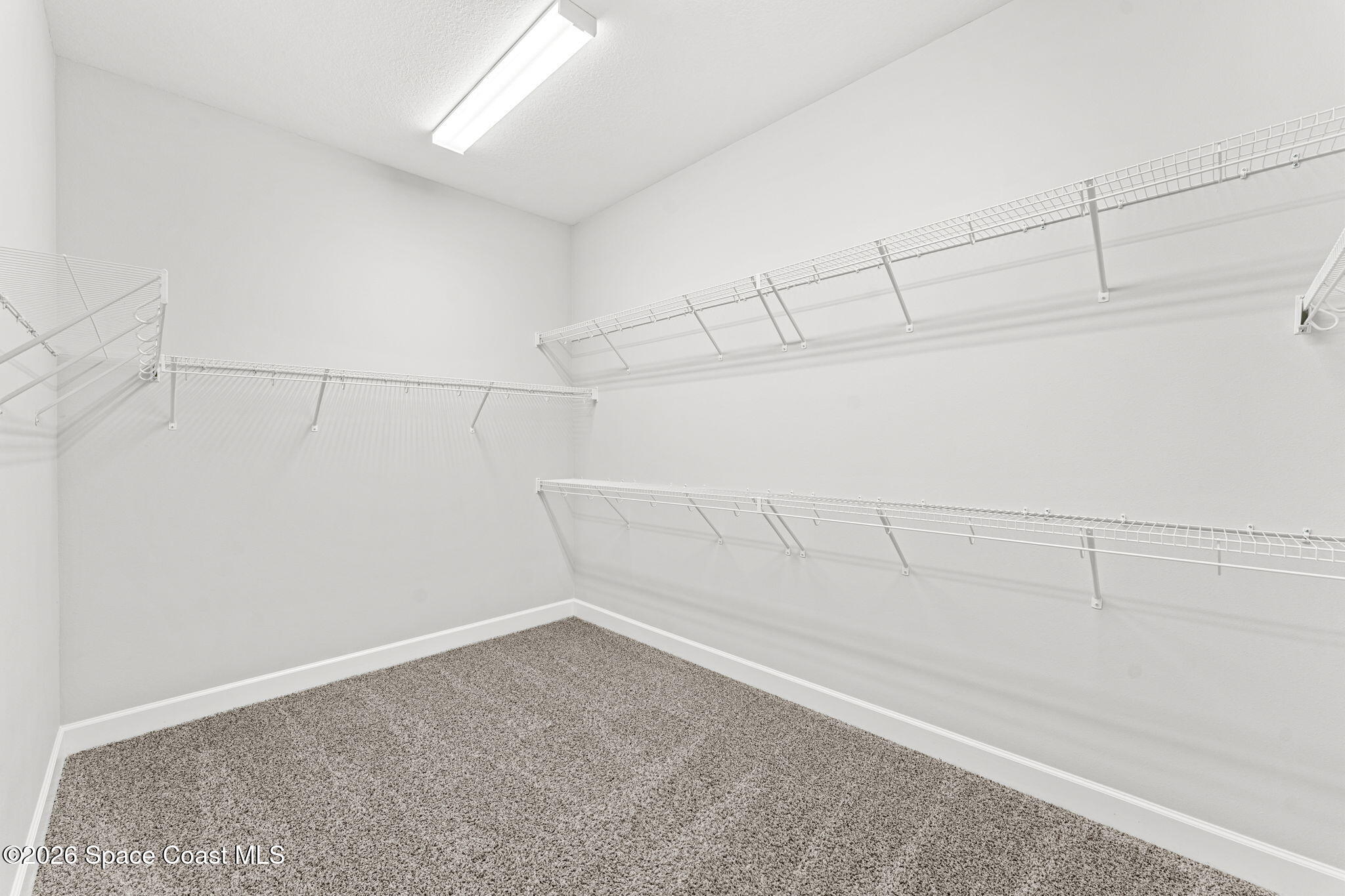 2527 Kamin Drive