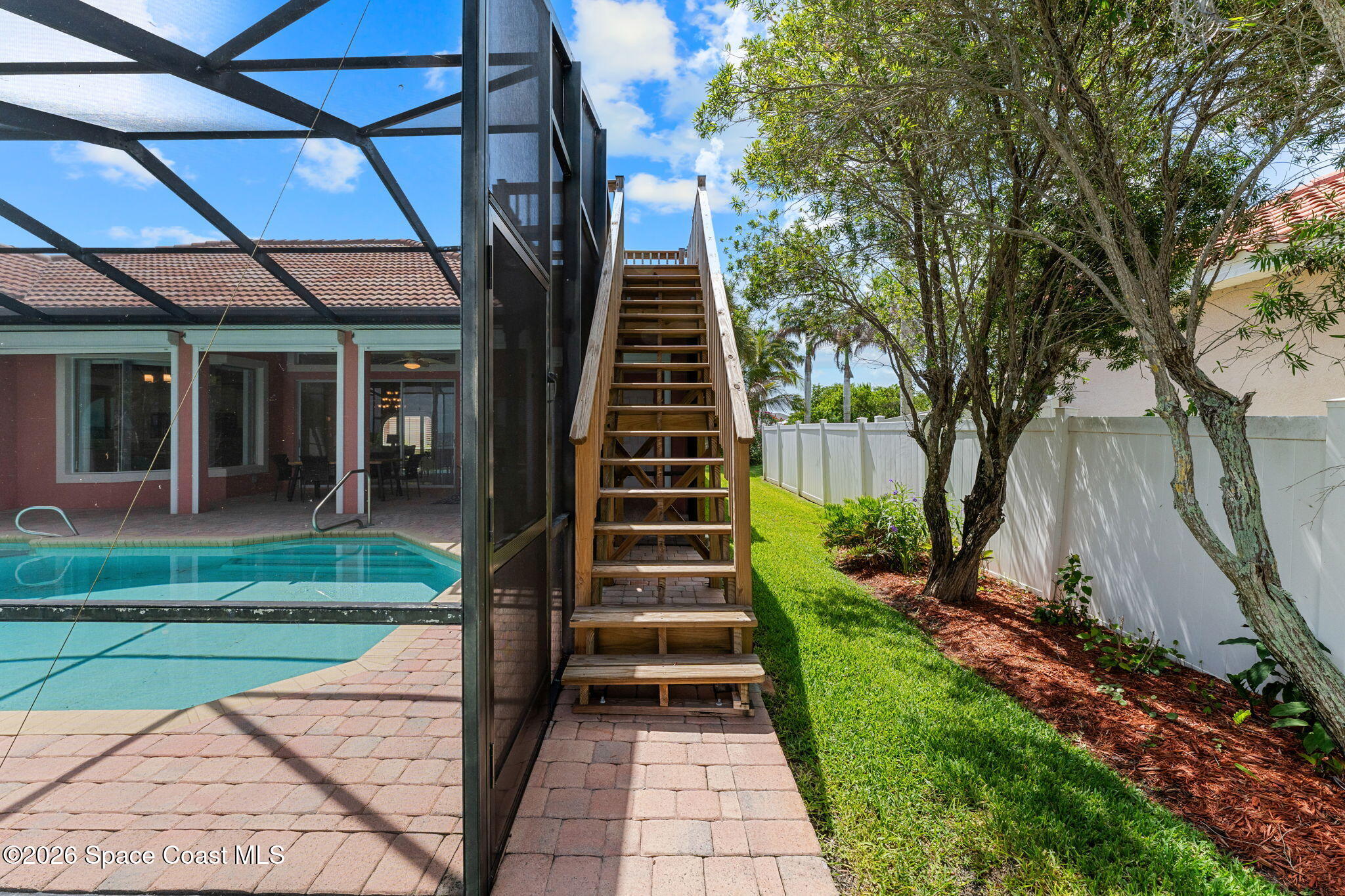 327 Island Drive