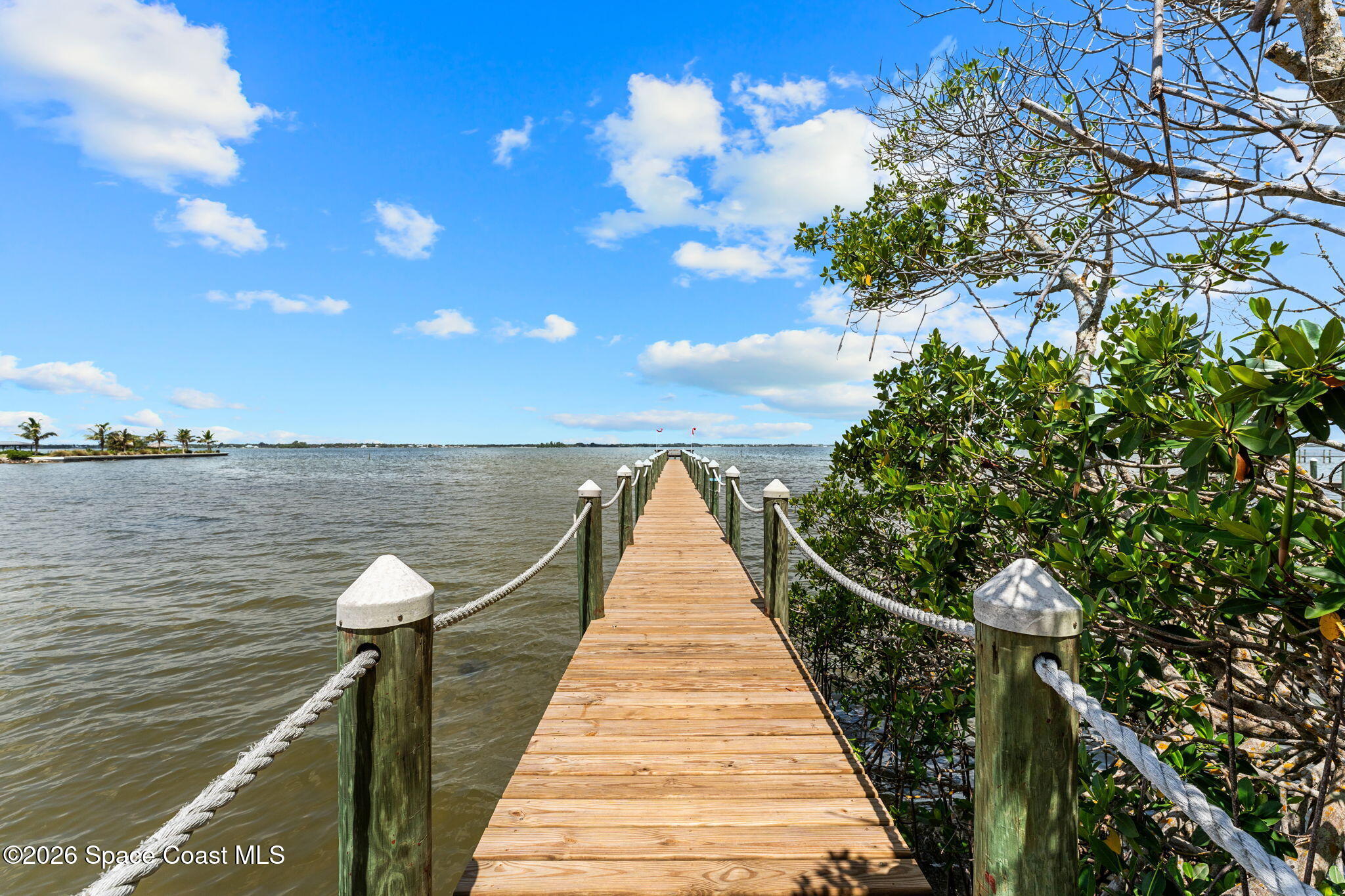 327 Island Drive