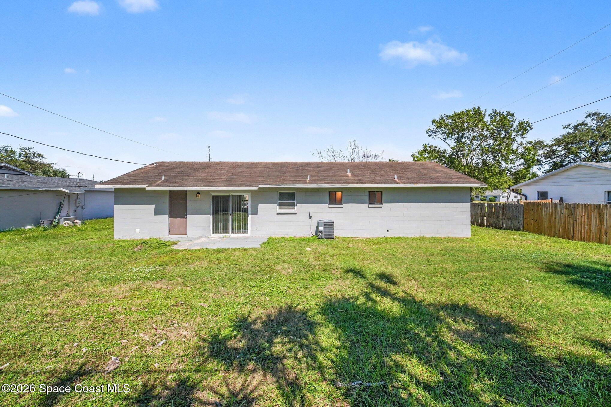 1565 Country Club Boulevard