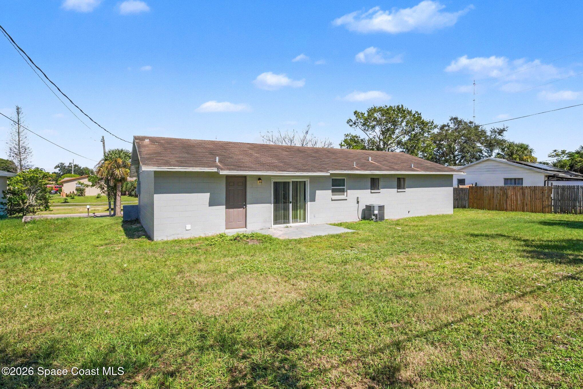 1565 Country Club Boulevard