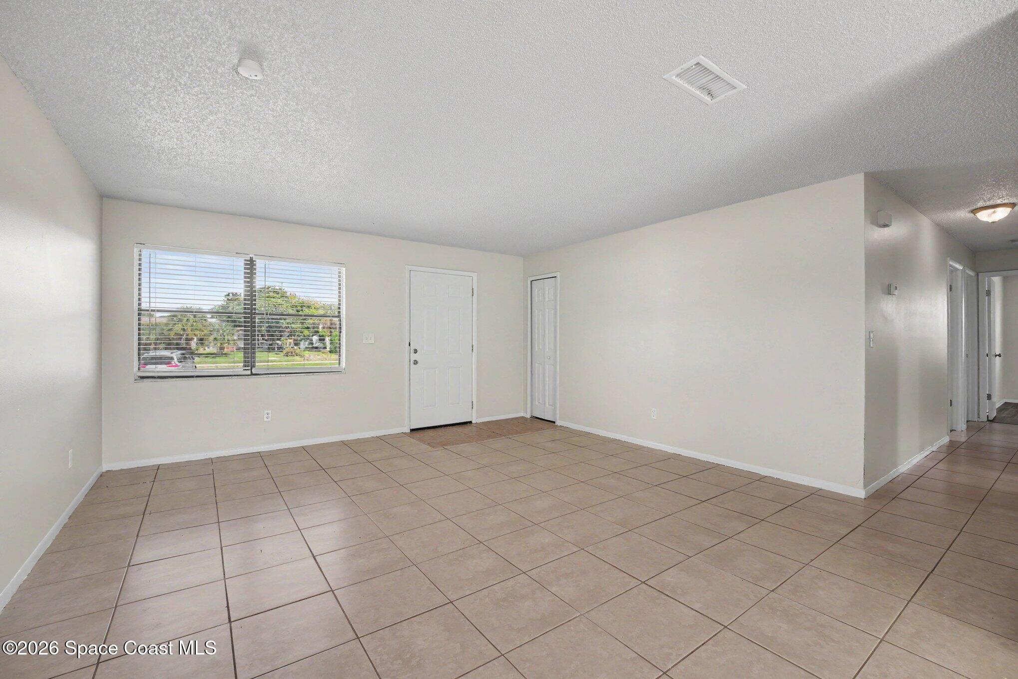 1565 Country Club Boulevard