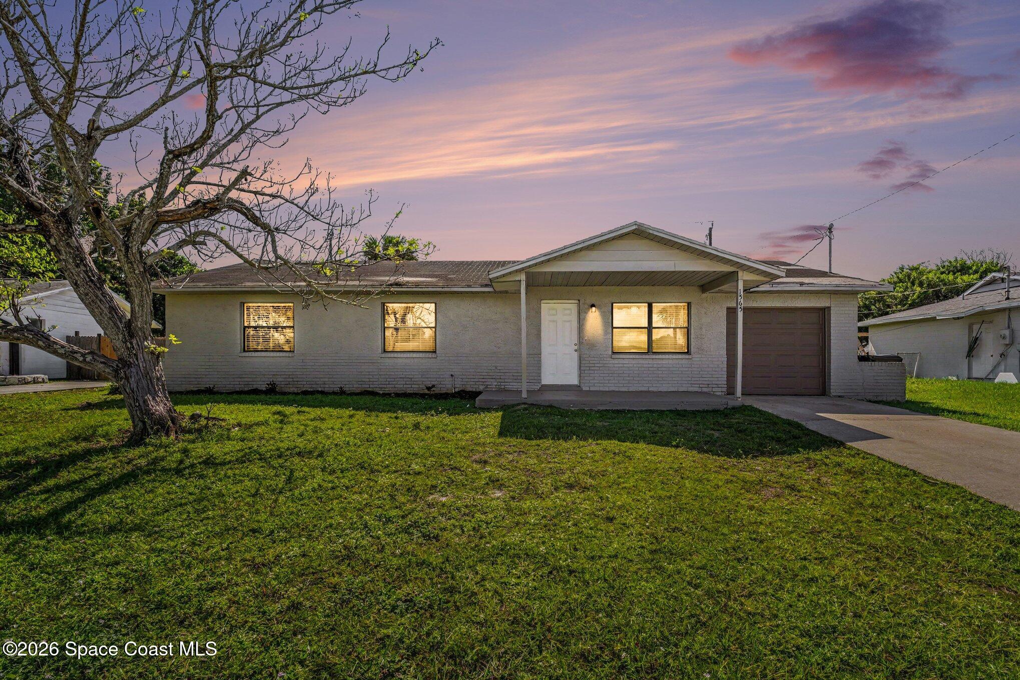1565 Country Club Boulevard
