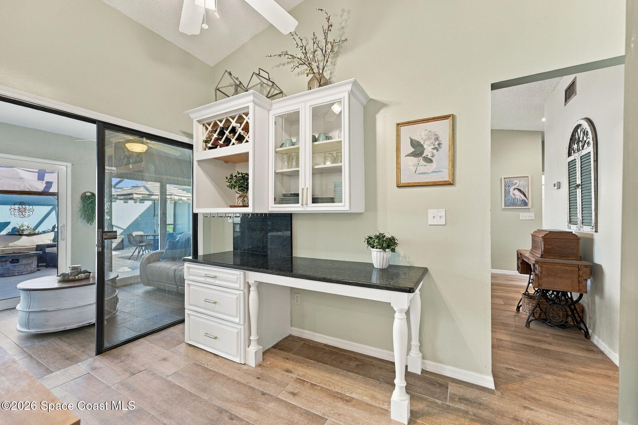 409 Maple Bluff Circle