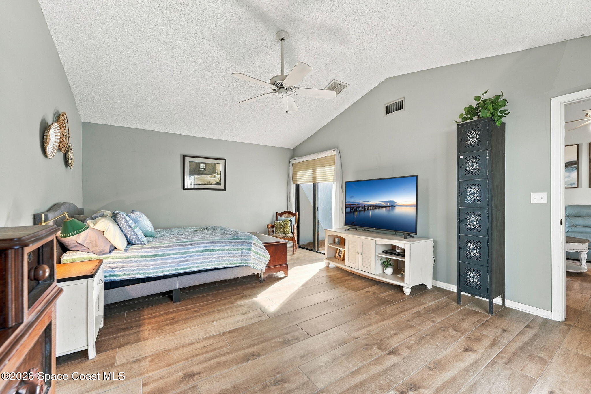 409 Maple Bluff Circle