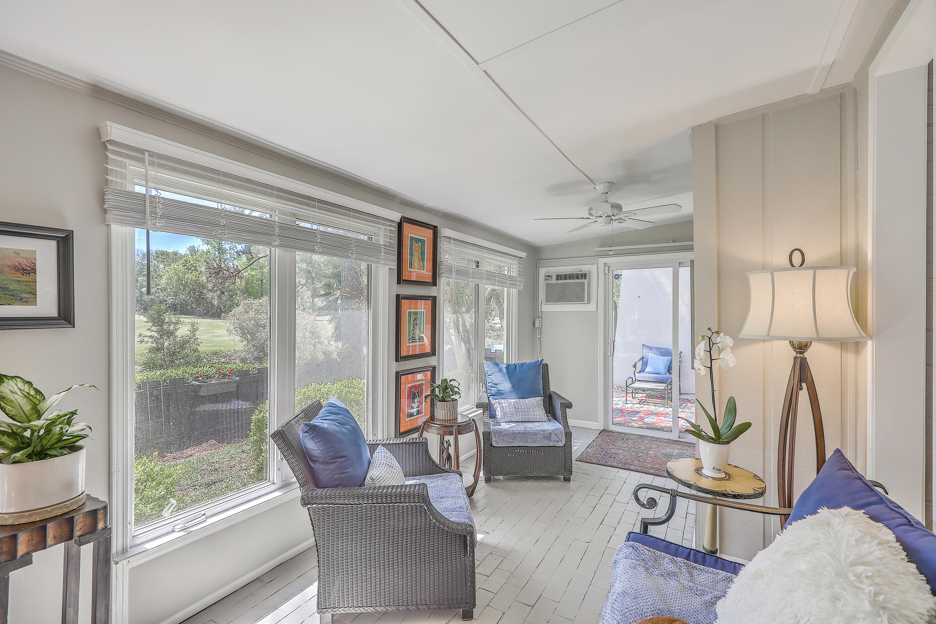 1806 Ventura Place