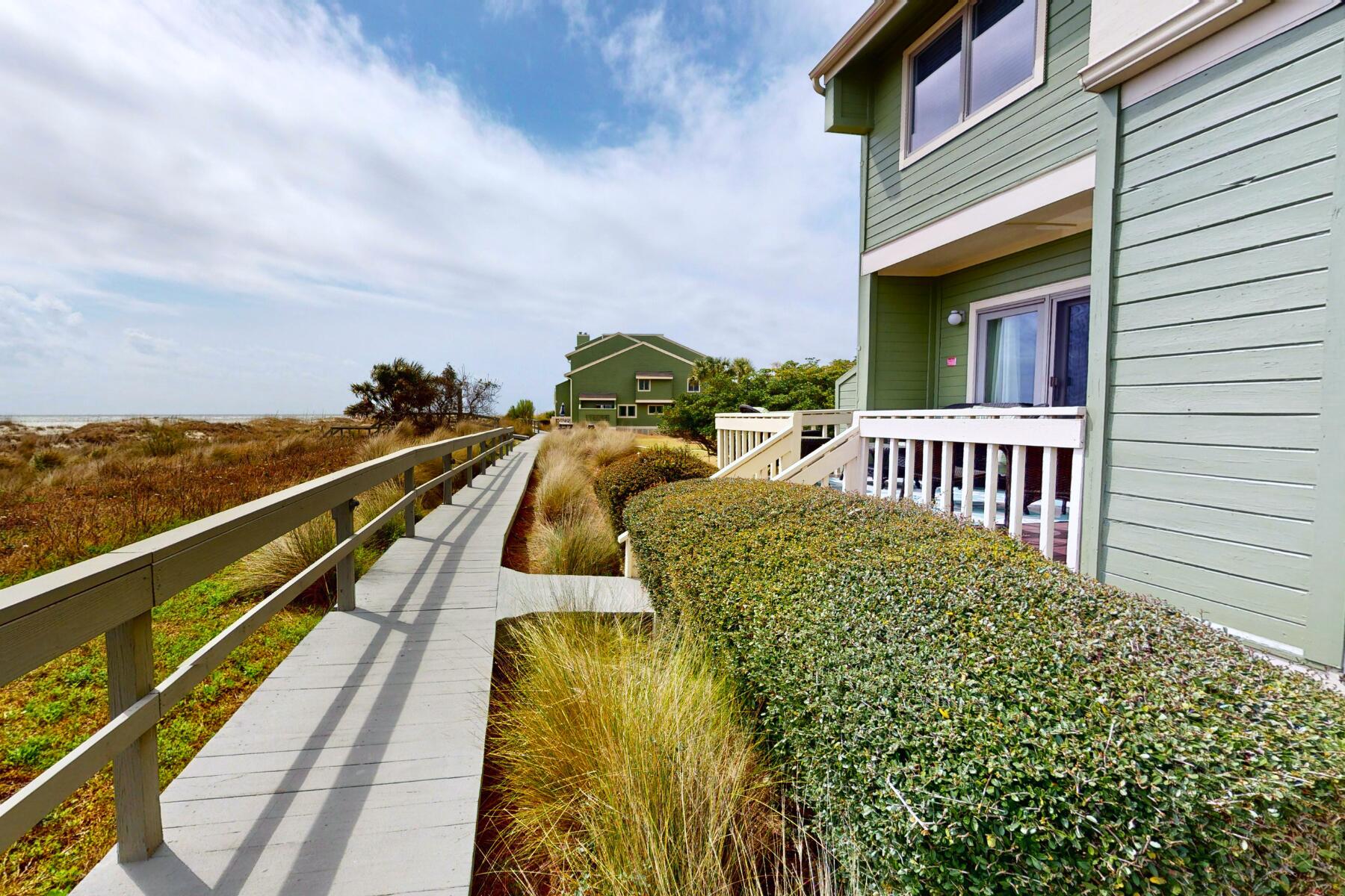 7000 Palmetto Drive Drive Unit: 2b Mariners Walk