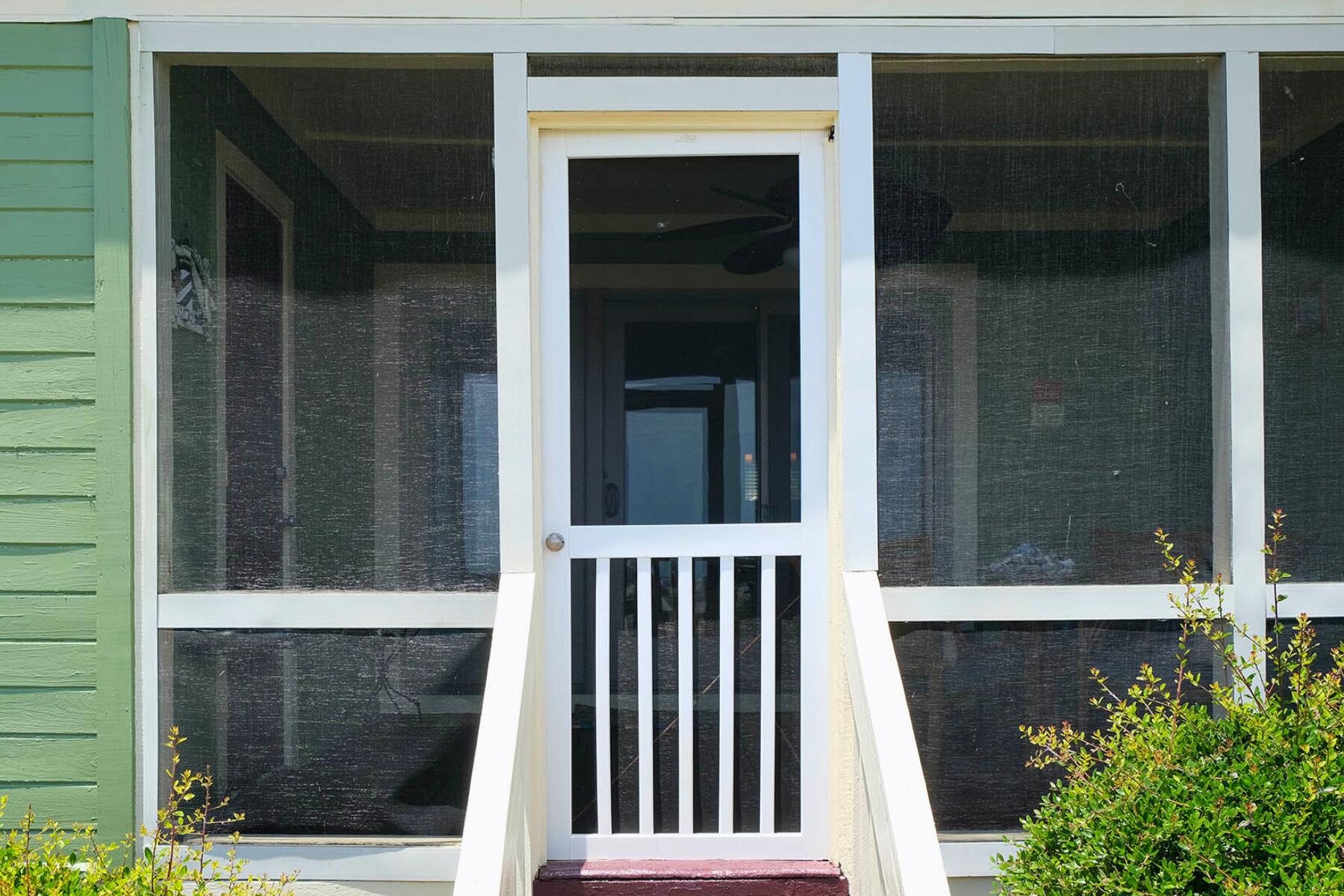 7000 Palmetto Drive Drive Unit: 2b Mariners Walk