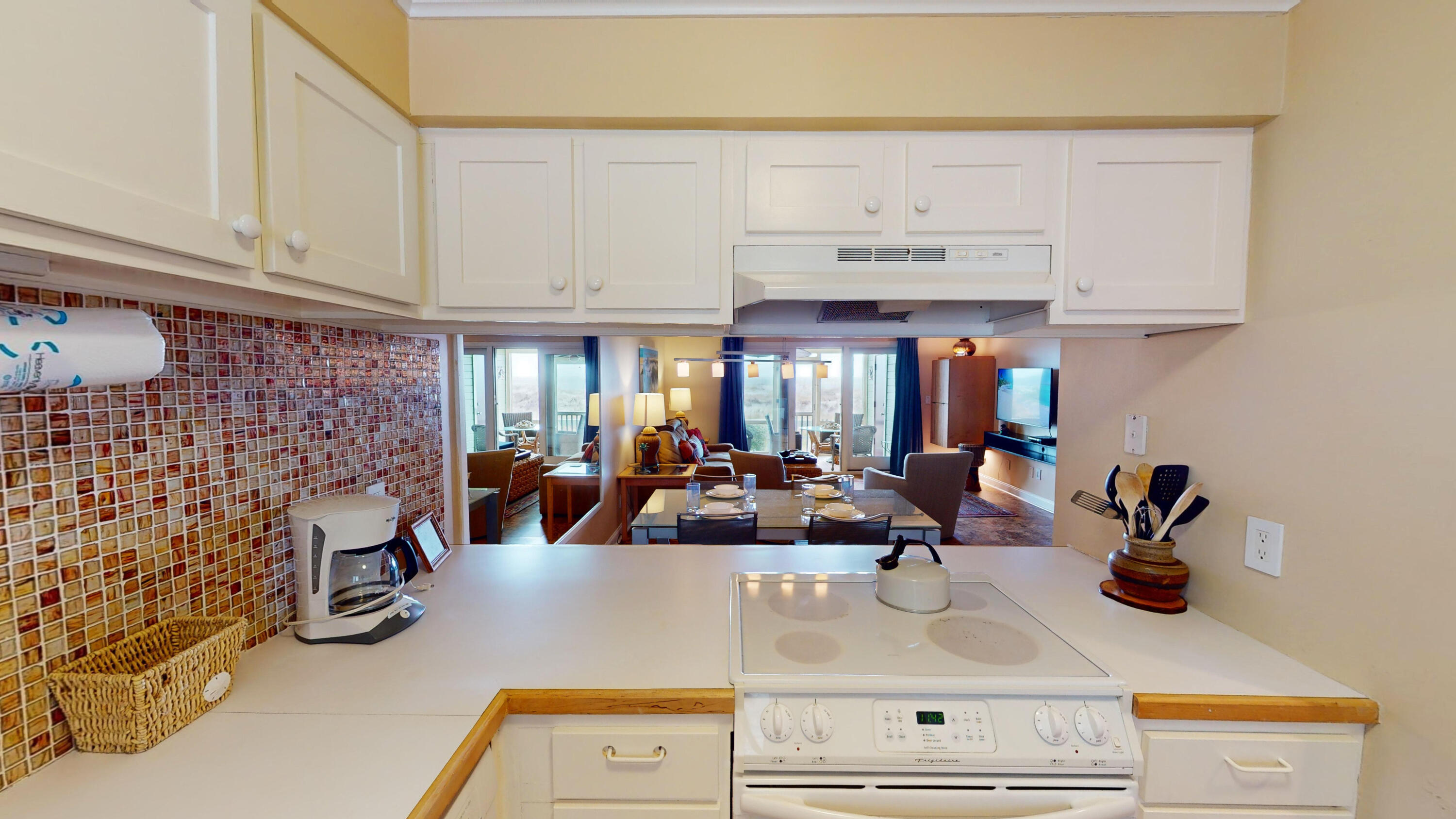 7000 Palmetto Drive Drive Unit: 2b Mariners Walk
