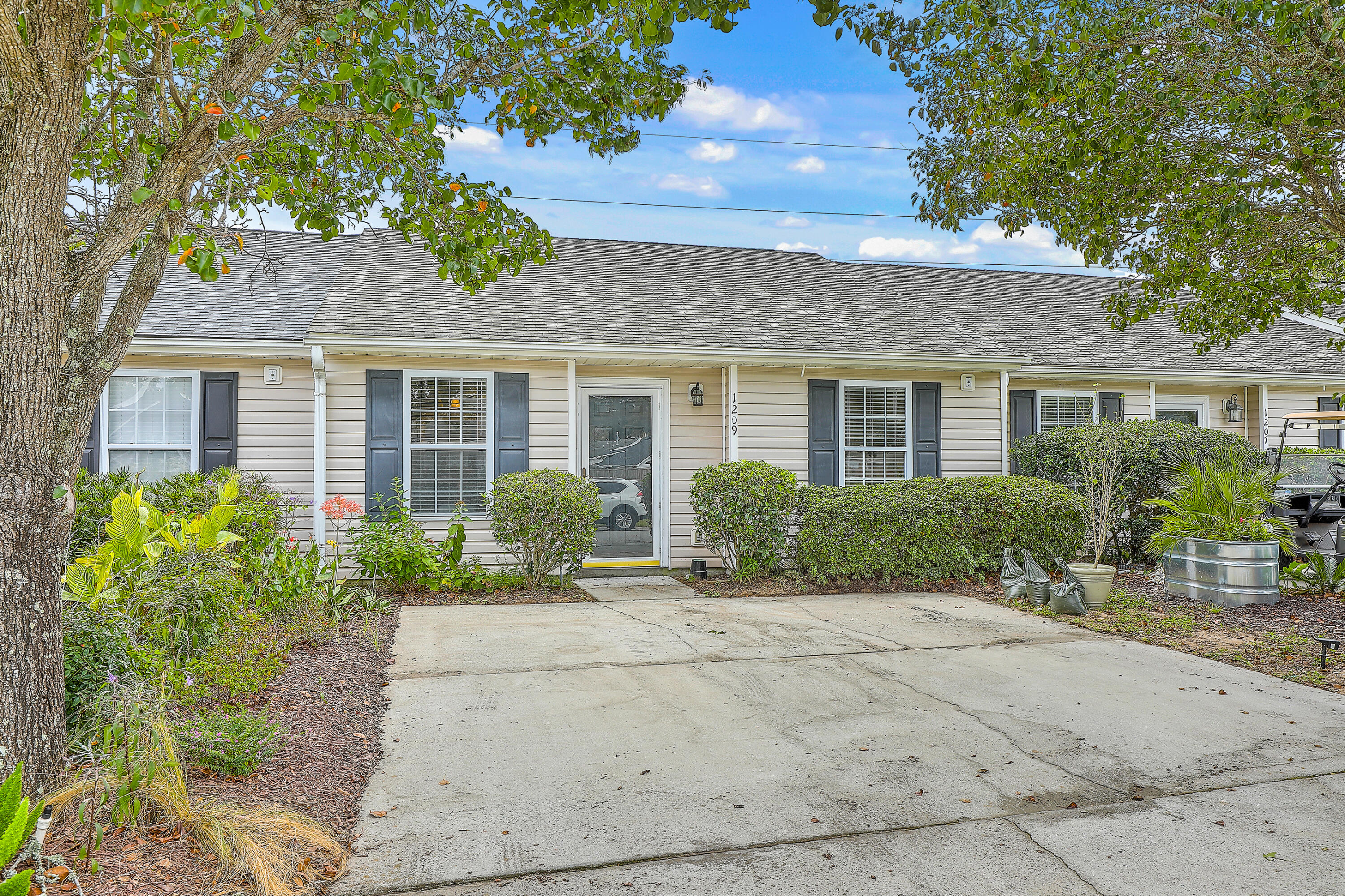 1209 Apex Lane